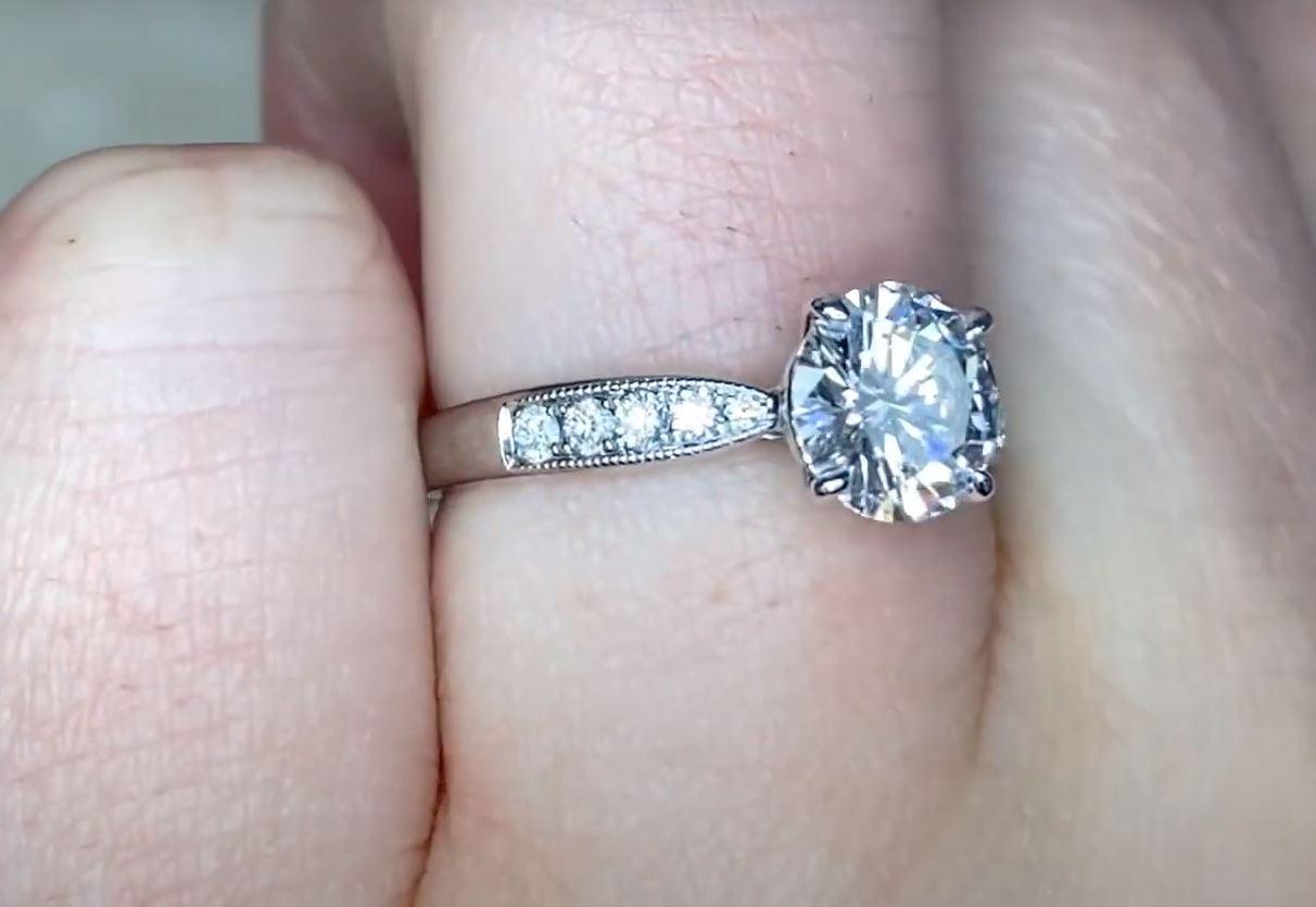Tifanny & Co. Bague de fiançailles en diamant taille brillant de 1,10 carat certifié GIA, couleur G Excellent état - En vente à New York, NY