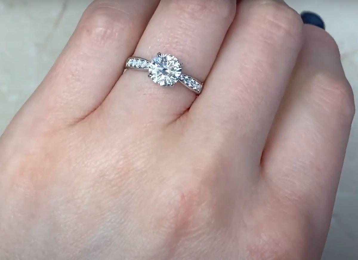 Tifanny & Co. Bague de fiançailles en diamant taille brillant de 1,10 carat certifié GIA, couleur G en vente 2