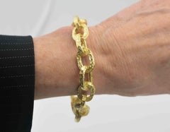 Tiffany & Co. Etched Oval 18 Karat Yellow Gold Link Bracelet