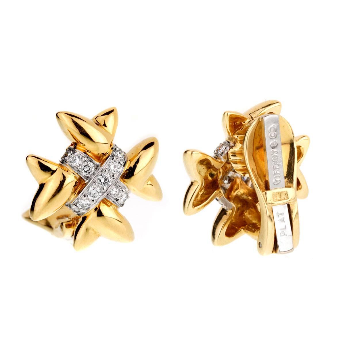 Ein atemberaubendes Paar Diamantohrringe von Tiffany & Co aus 18 Karat Weißgold. Die Diamanten sind in glänzendem Platin gefasst.