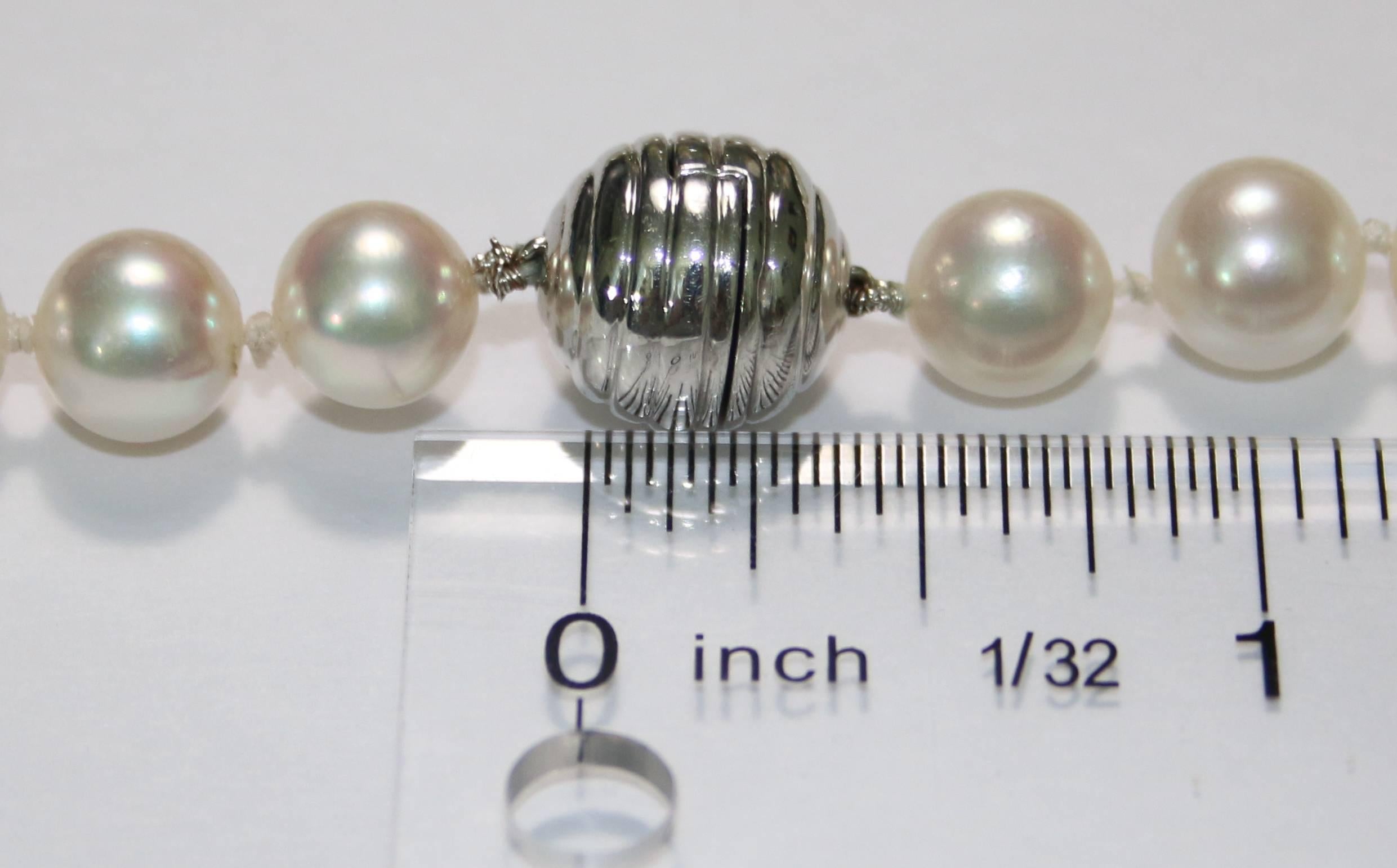 Tiffany & Co. Japanische japanische Akoya-Perlenkette, einreihig aus Platin Damen im Angebot