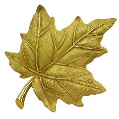 Tiffany & Co. Maple Leaf 18 Karat Yellow Gold Brooch Pin