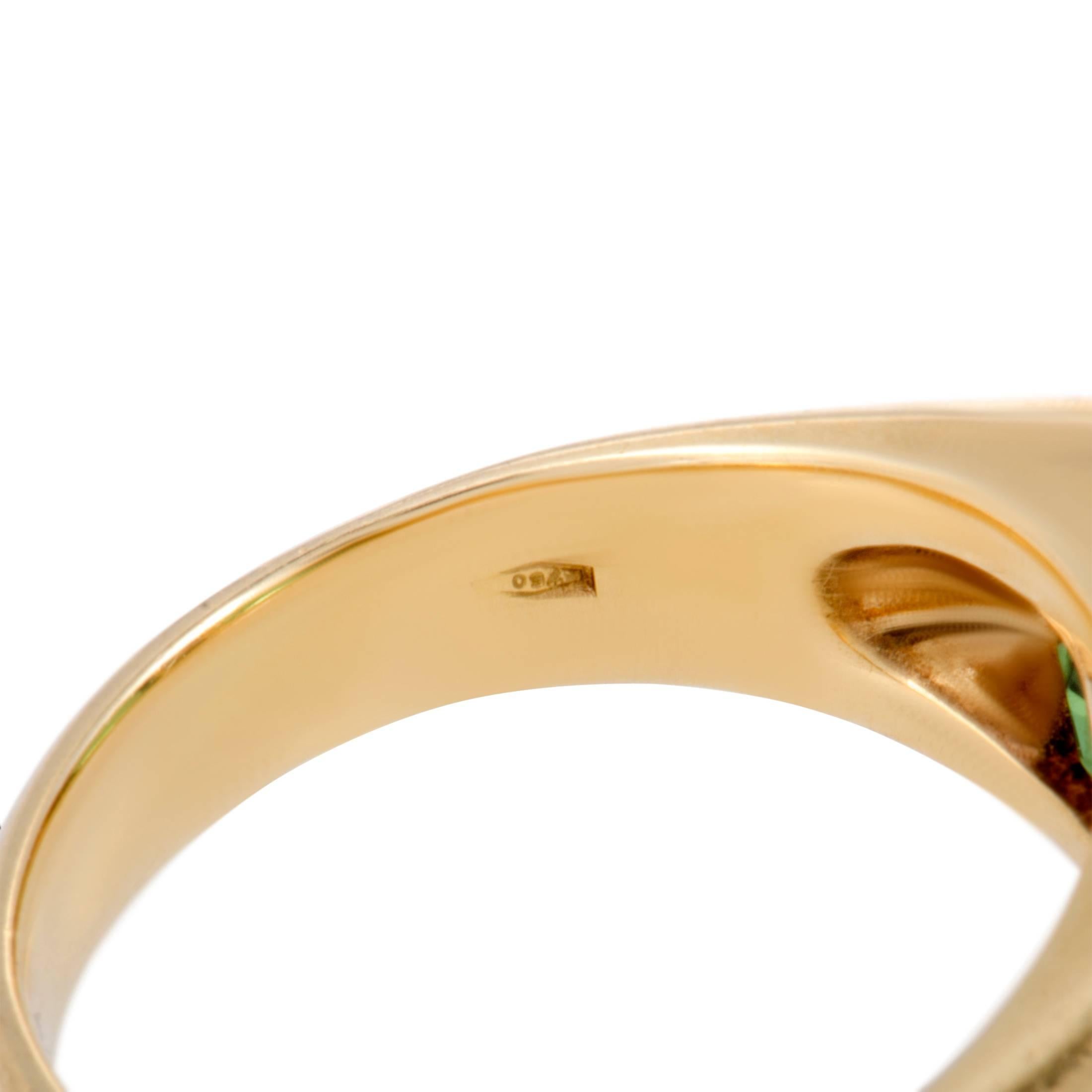 Tiffany & Co. Peridot and Diamond Oval Gold Ring In Excellent Condition In Southampton, PA