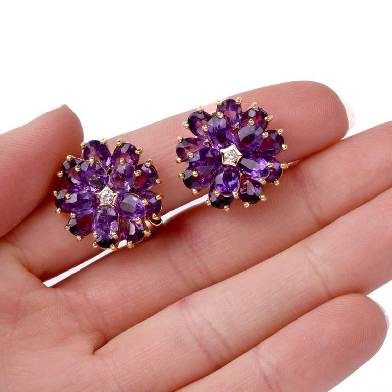 Tiffany and Co. Vintage Floral Amethyst 18 Karat Yellow Gold ClipOn Earrings For Sale at 1stDibs