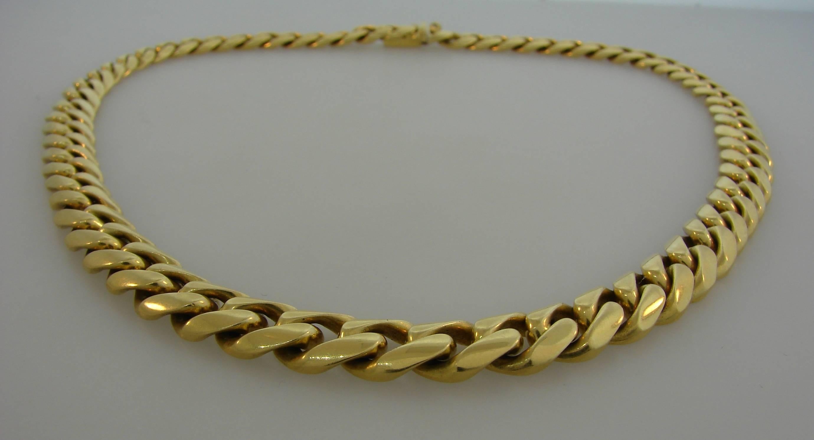 Tiffany & Co. Yellow Gold Curb Link Chain Necklace, 1970s In Excellent Condition In Beverly Hills, CA