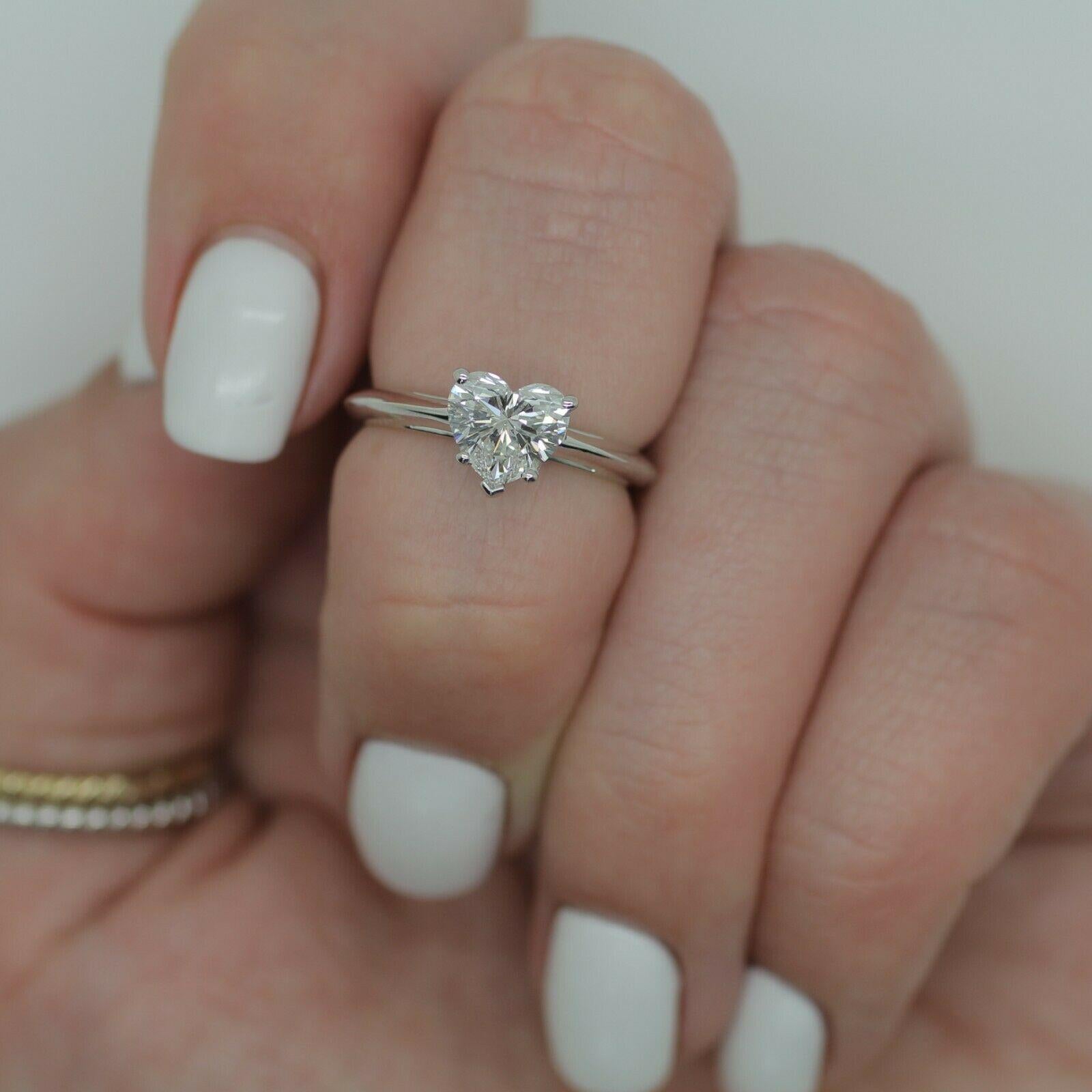 Tiffany 1.06cts. Heart Shape Diamond Platinum Solitaire with All Papers In Excellent Condition In Los Angeles, CA