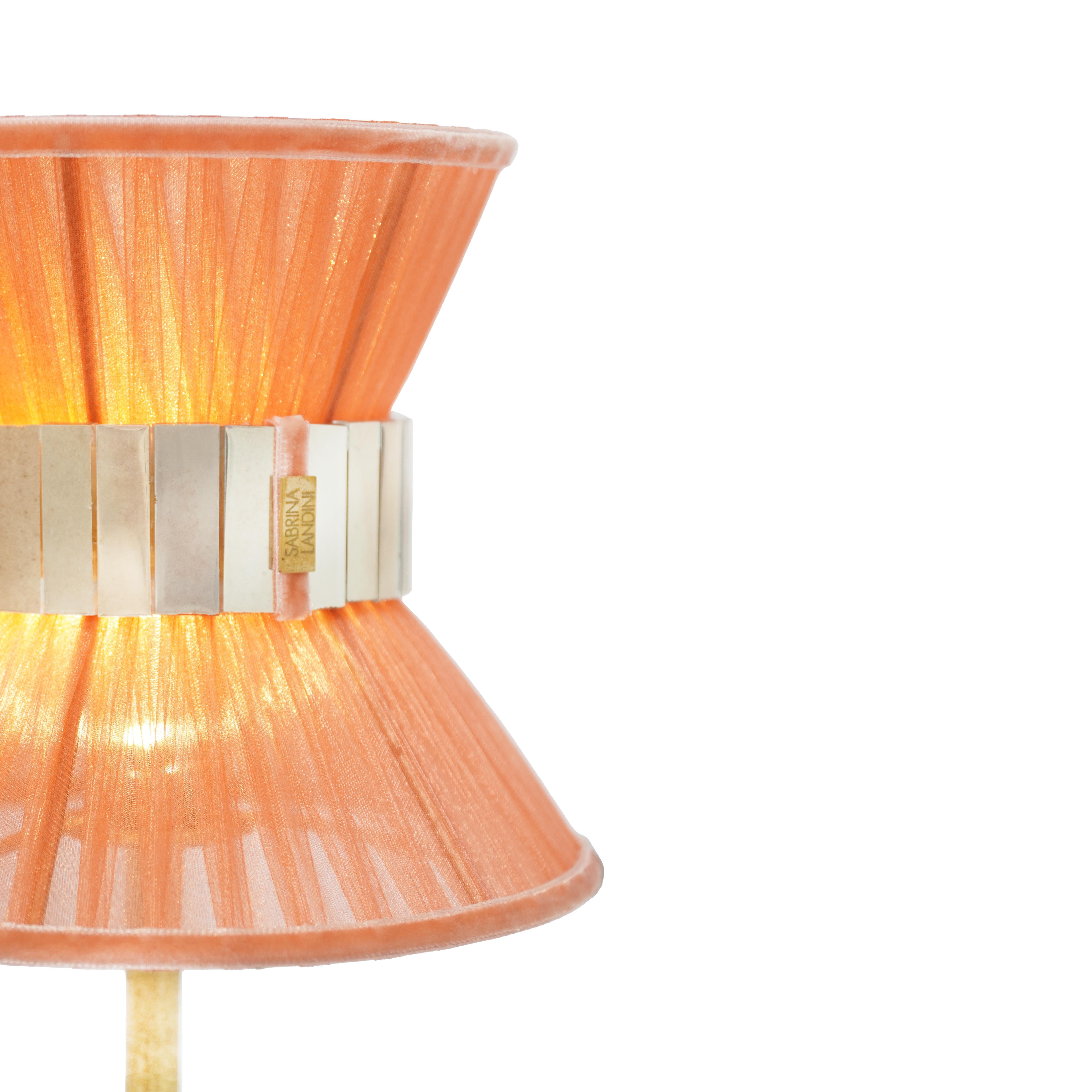 “Tiffany” 18 Wireless Contemporary Table Lamp Koral Silk, Brass, Silvered Glass In New Condition For Sale In Pietrasanta, IT