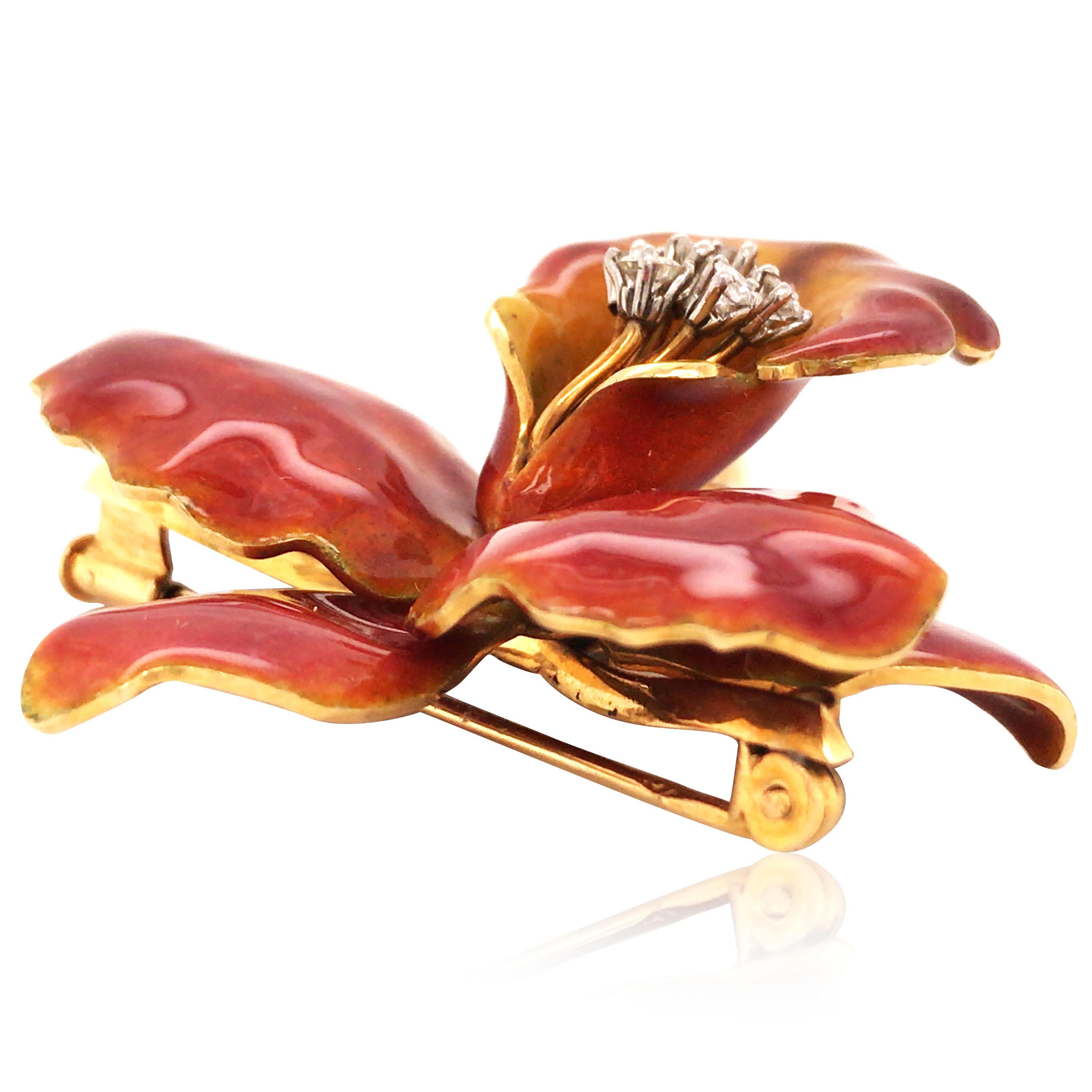 Taille ronde Tiffany & Co., broche orchidée en or 18 carats, émail et diamants en vente