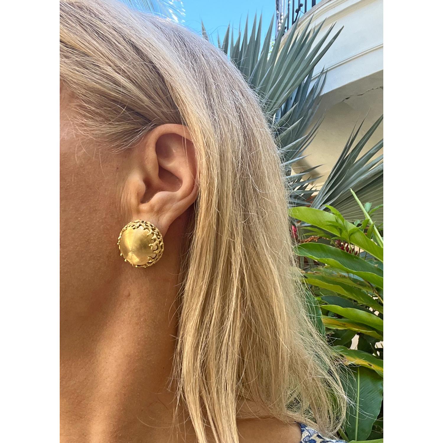 Tiffany 18k Yellow Gold Conical Dome Earrings 1