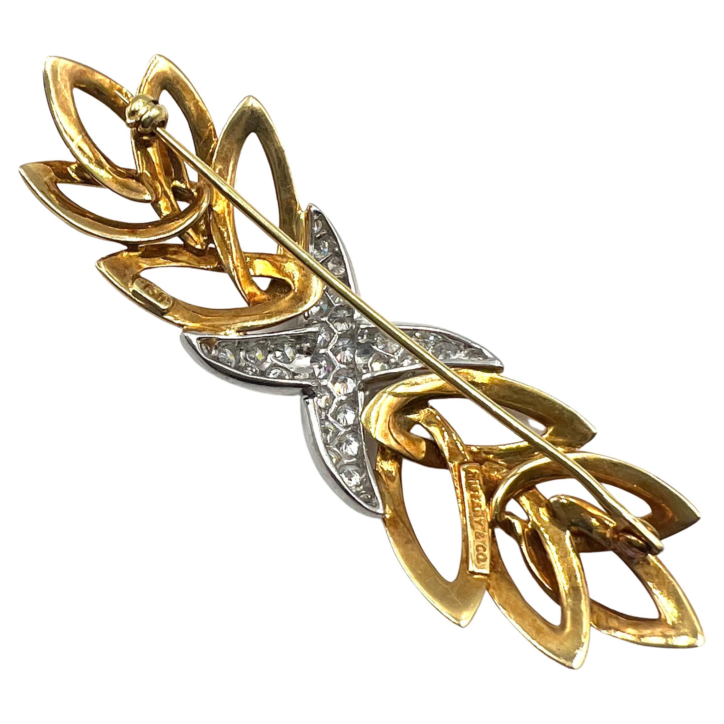 Moderne Broche en or jaune 18 carats, platine et diamant Tiffany X en vente
