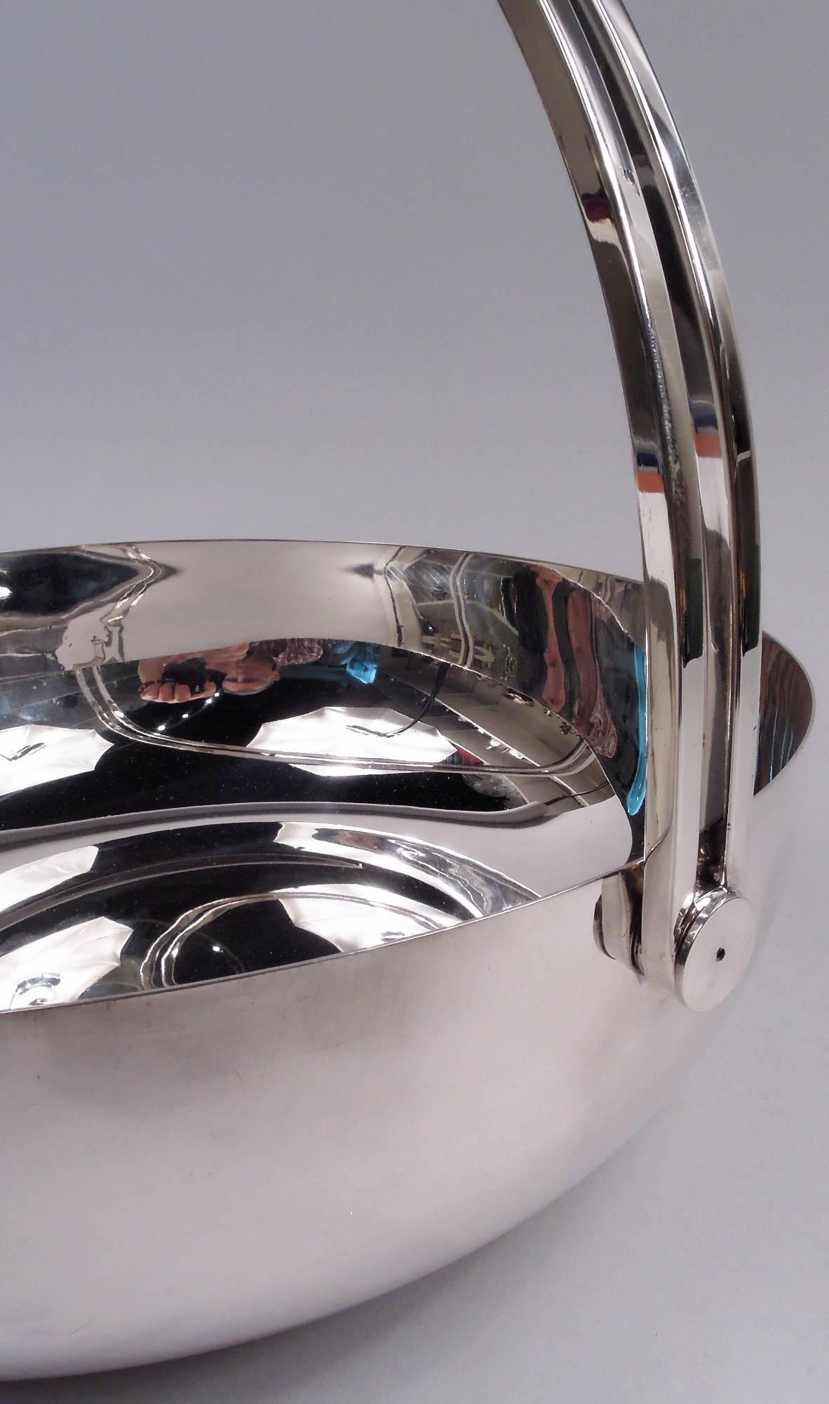 Tiffany 1980s Big & Bold Sterling Silver Basket In Good Condition For Sale In New York, NY