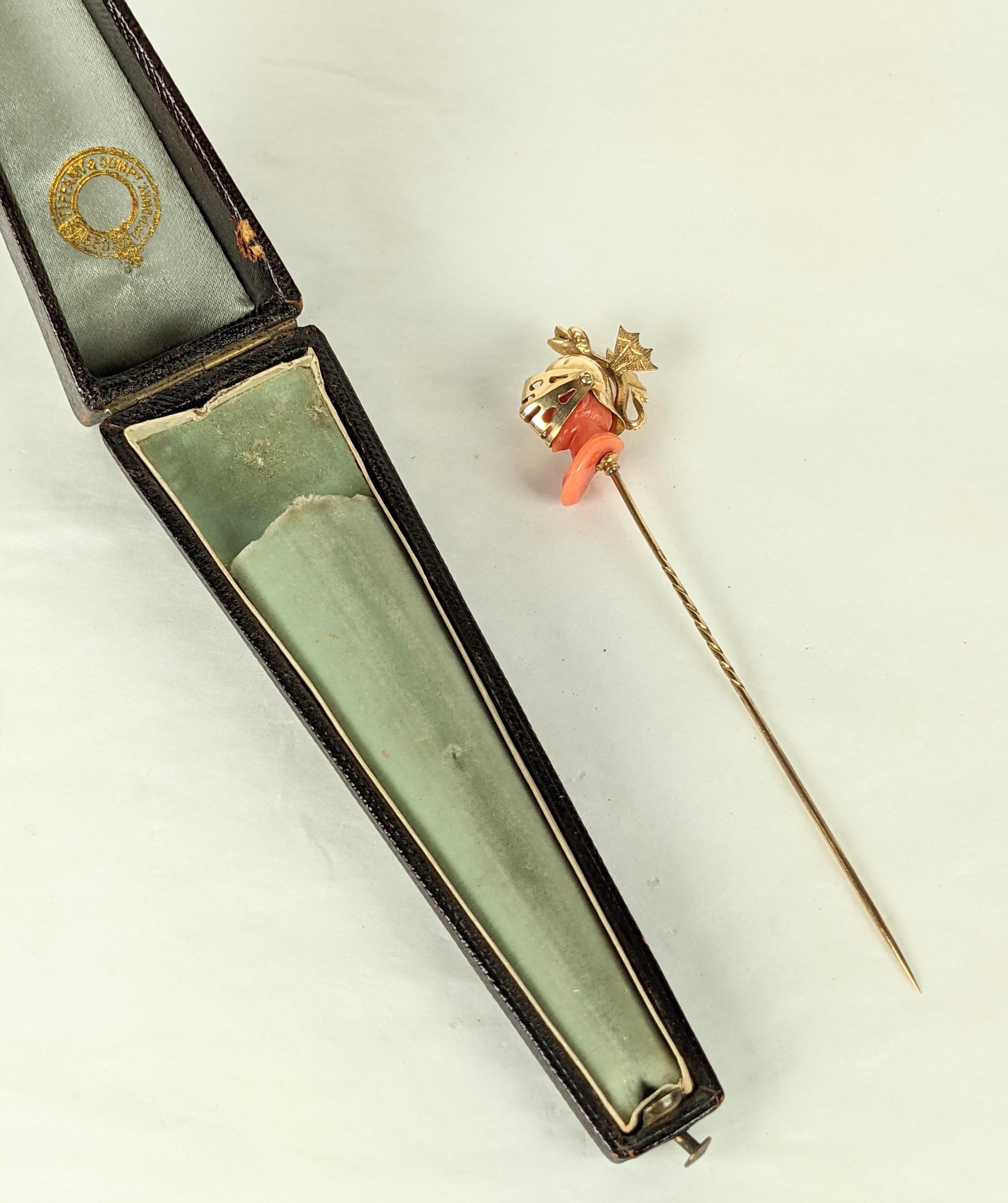 Épingle à cravate guerrier en corail sculpté Tiffany & Co. du 19ème siècle, boîte d'origine en vente 7