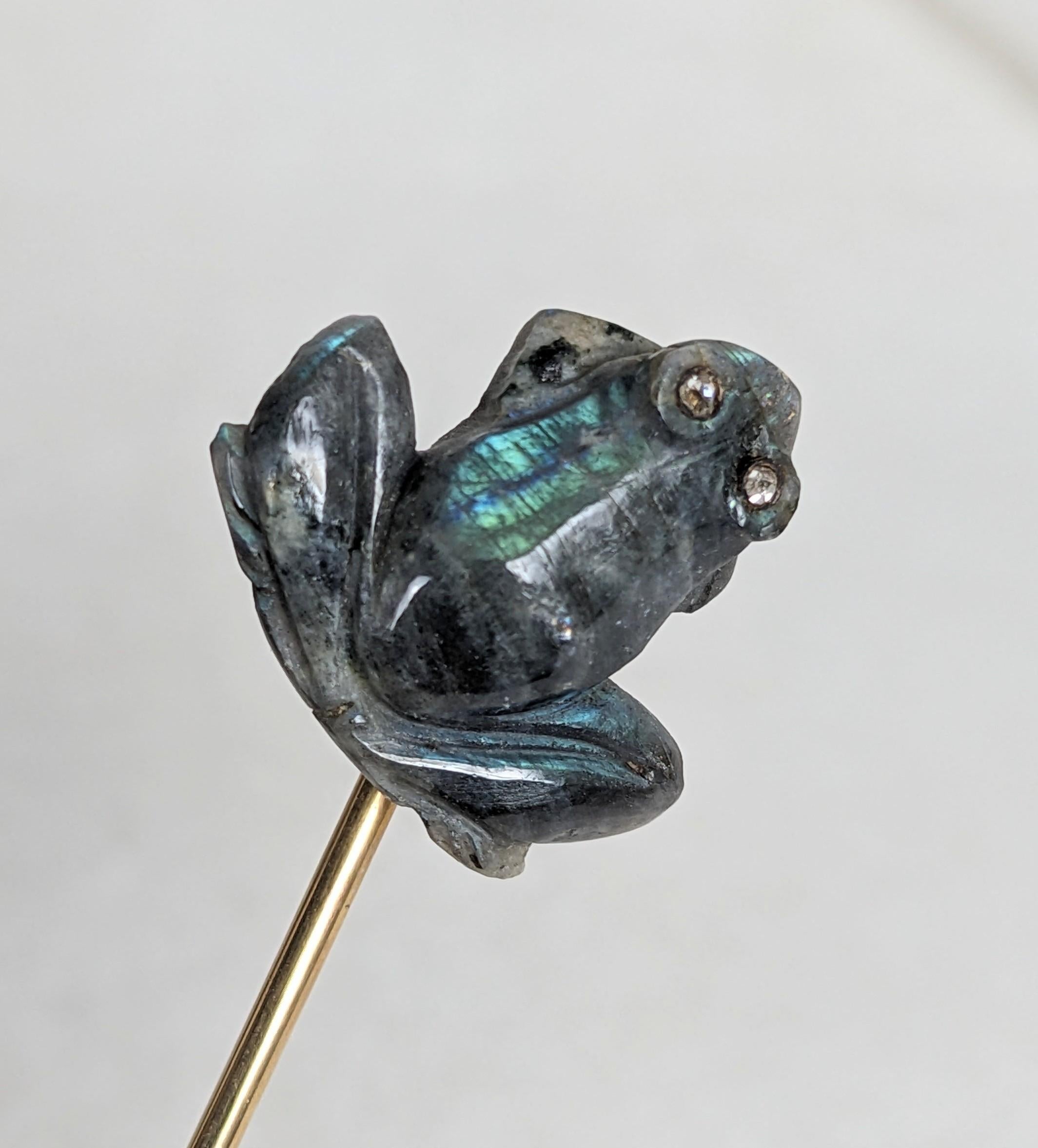 Tiffany, épingle à bâton grenouille en labradorite sculptée du 19e siècle Unisexe en vente