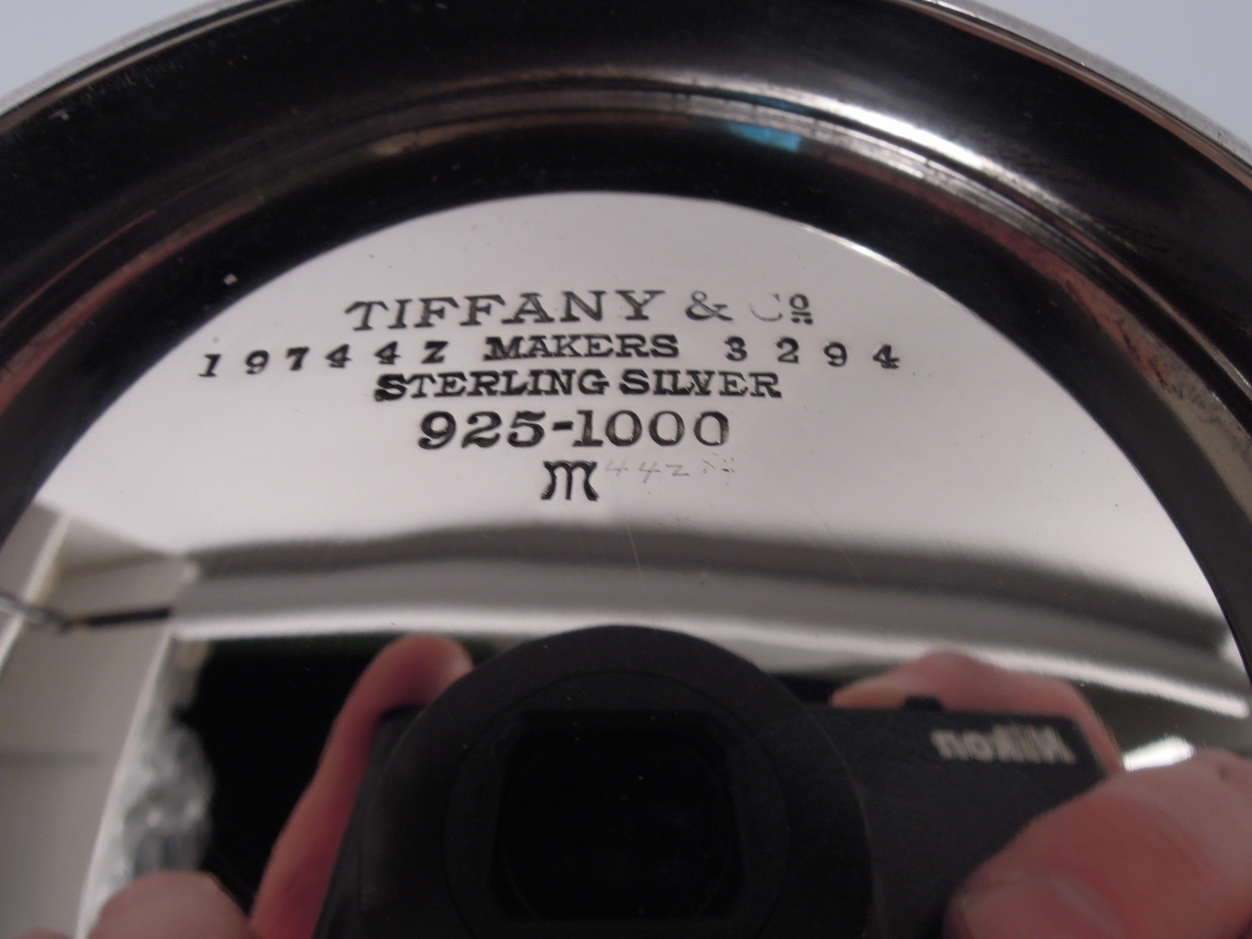 Schale aus Sterlingsilber im amerikanischen Art déco-Stil von Tiffany (20. Jahrhundert) im Angebot