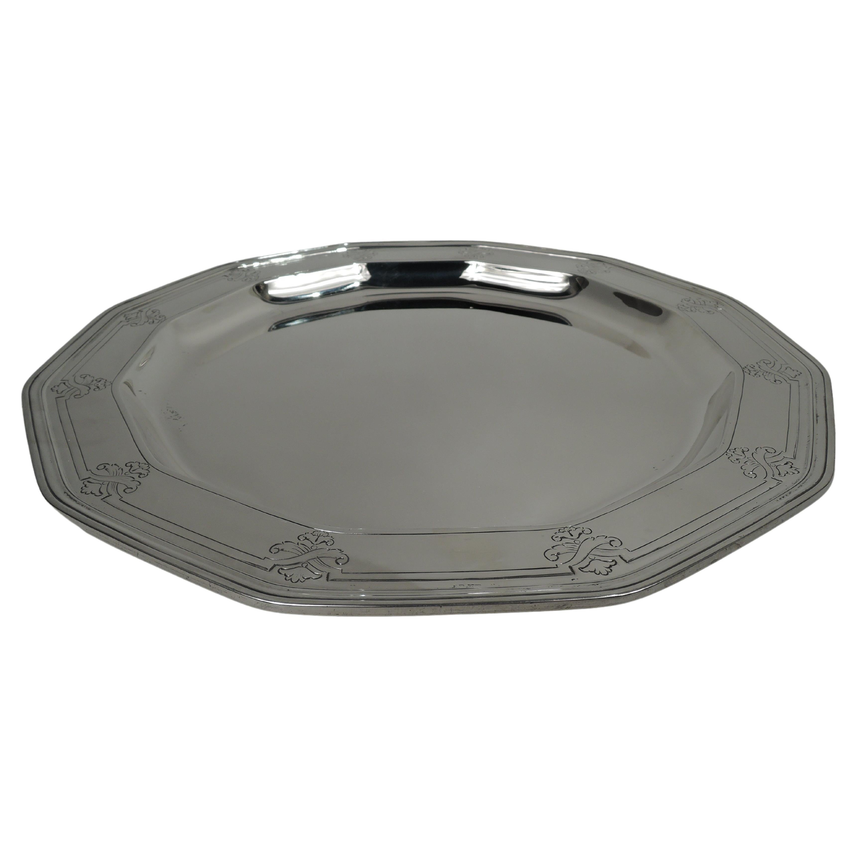 Antique and Vintage Platters and Serveware 4,998 For Sale at 1stDibs