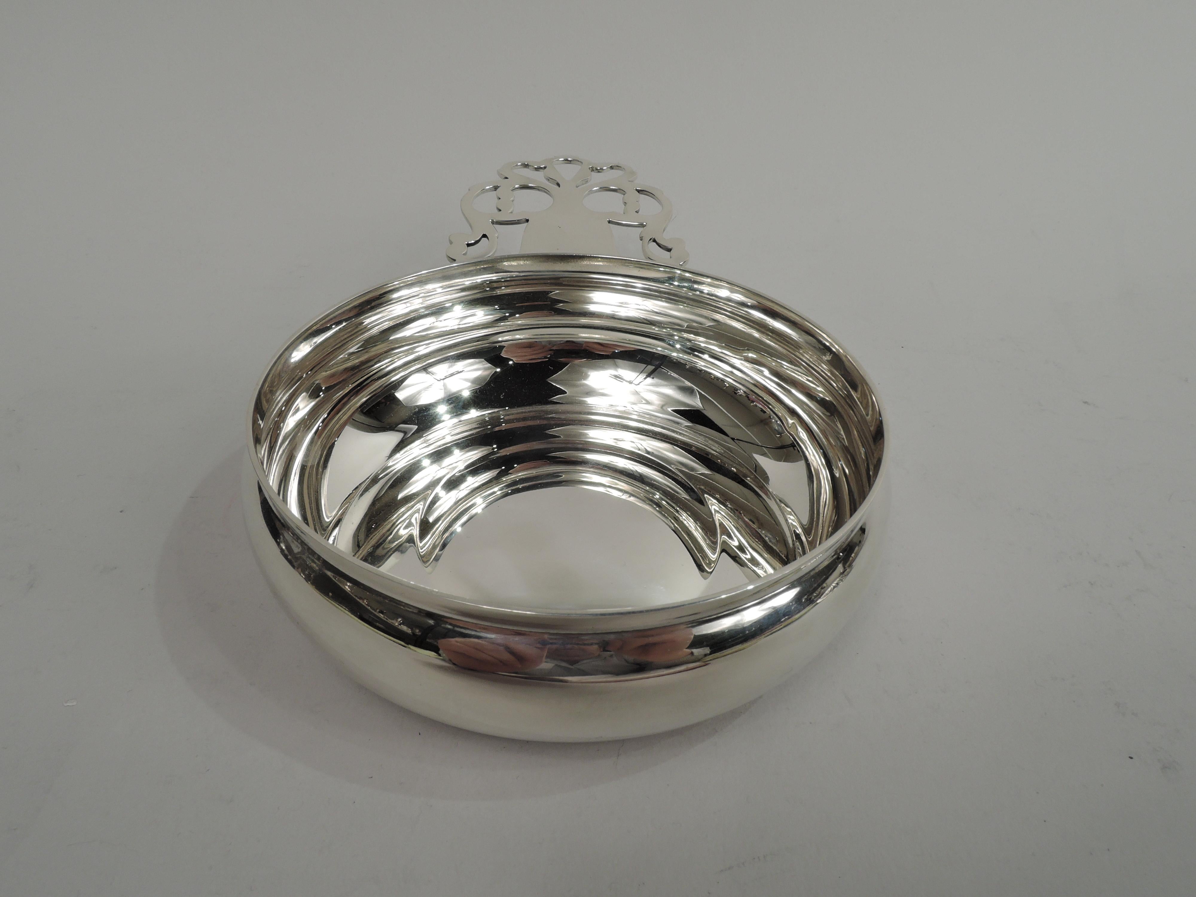 Tiffany American Colonial Sterling Silver Porringer In Excellent Condition In New York, NY