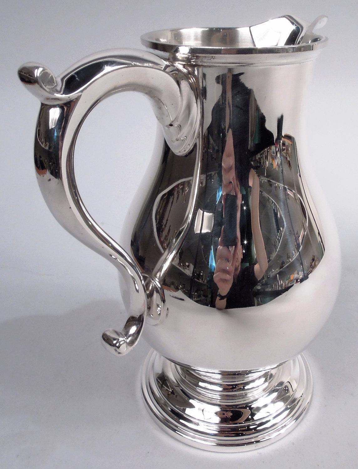 Americano Brocca d'acqua in argento Tiffany in stile coloniale americano in vendita