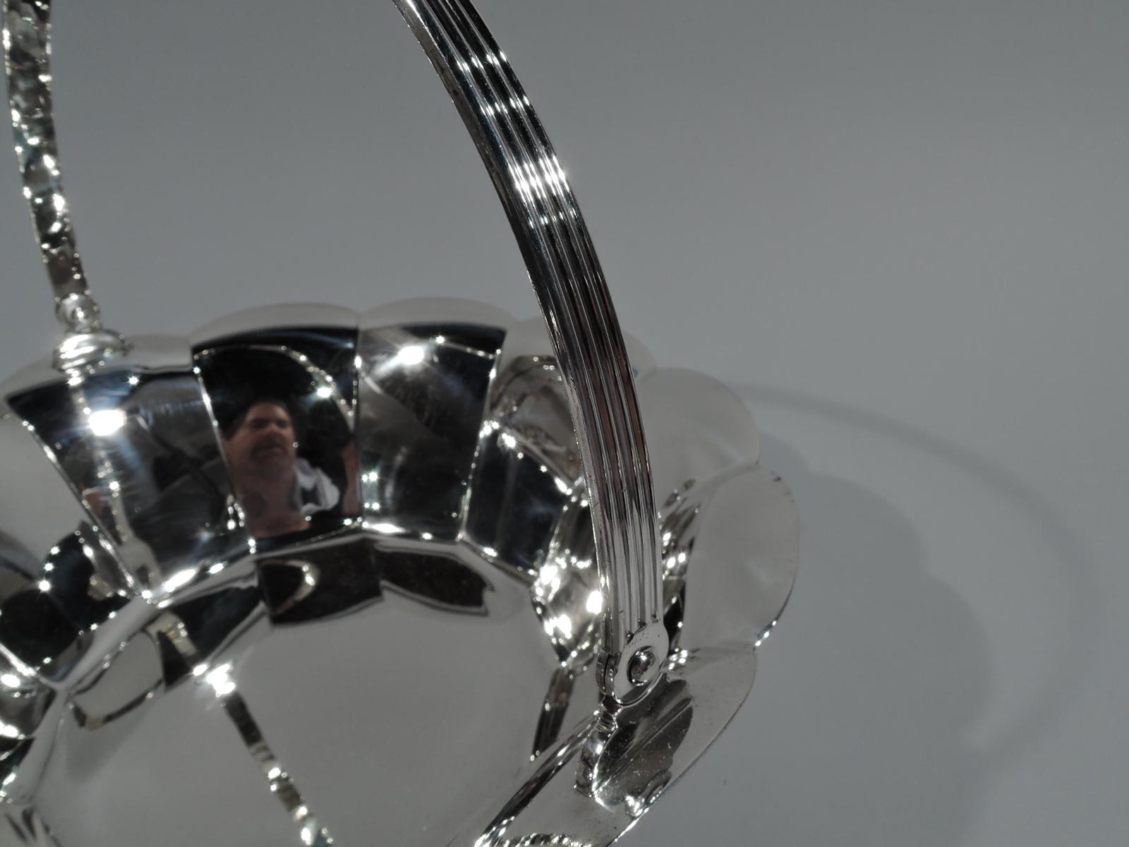 Cesta de plata de ley Tiffany American Mid-Century Modern en Excelente Estado en New York, NY