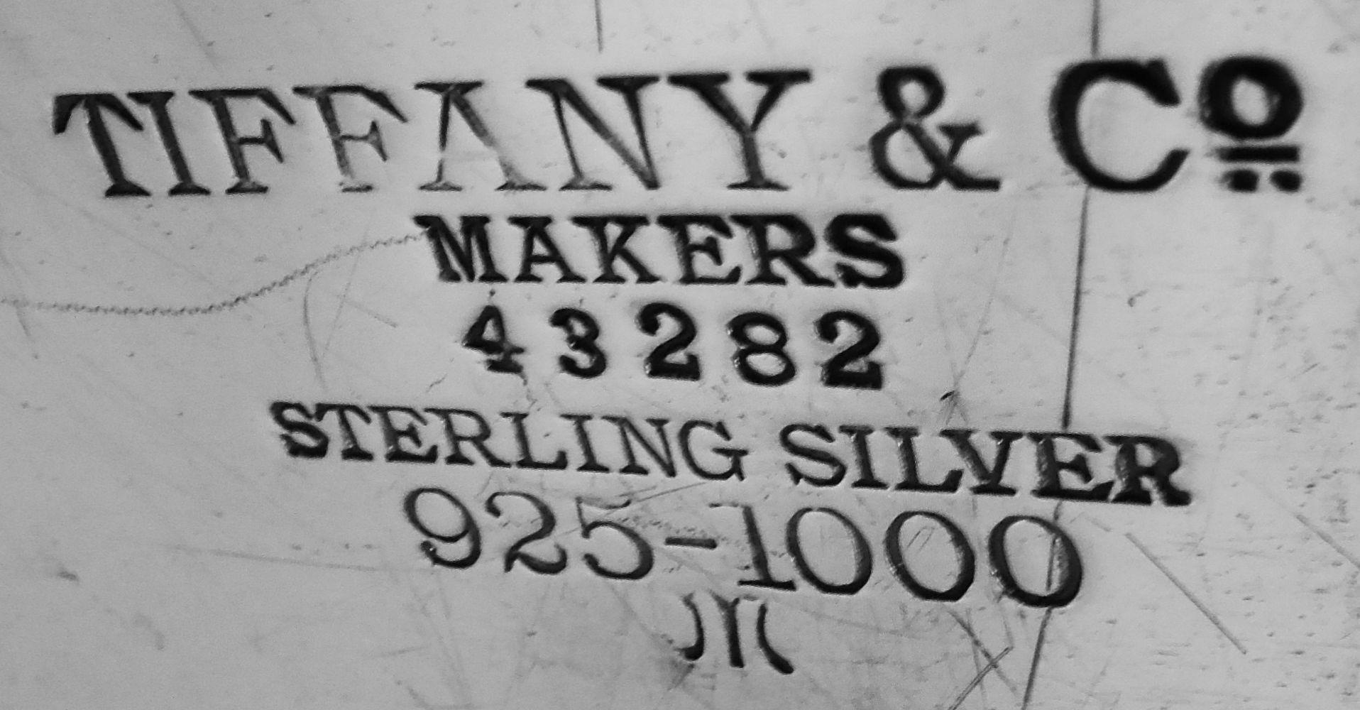 Argent sterling Boîte moderne américaine en argent sterling martelé à la main Tiffany