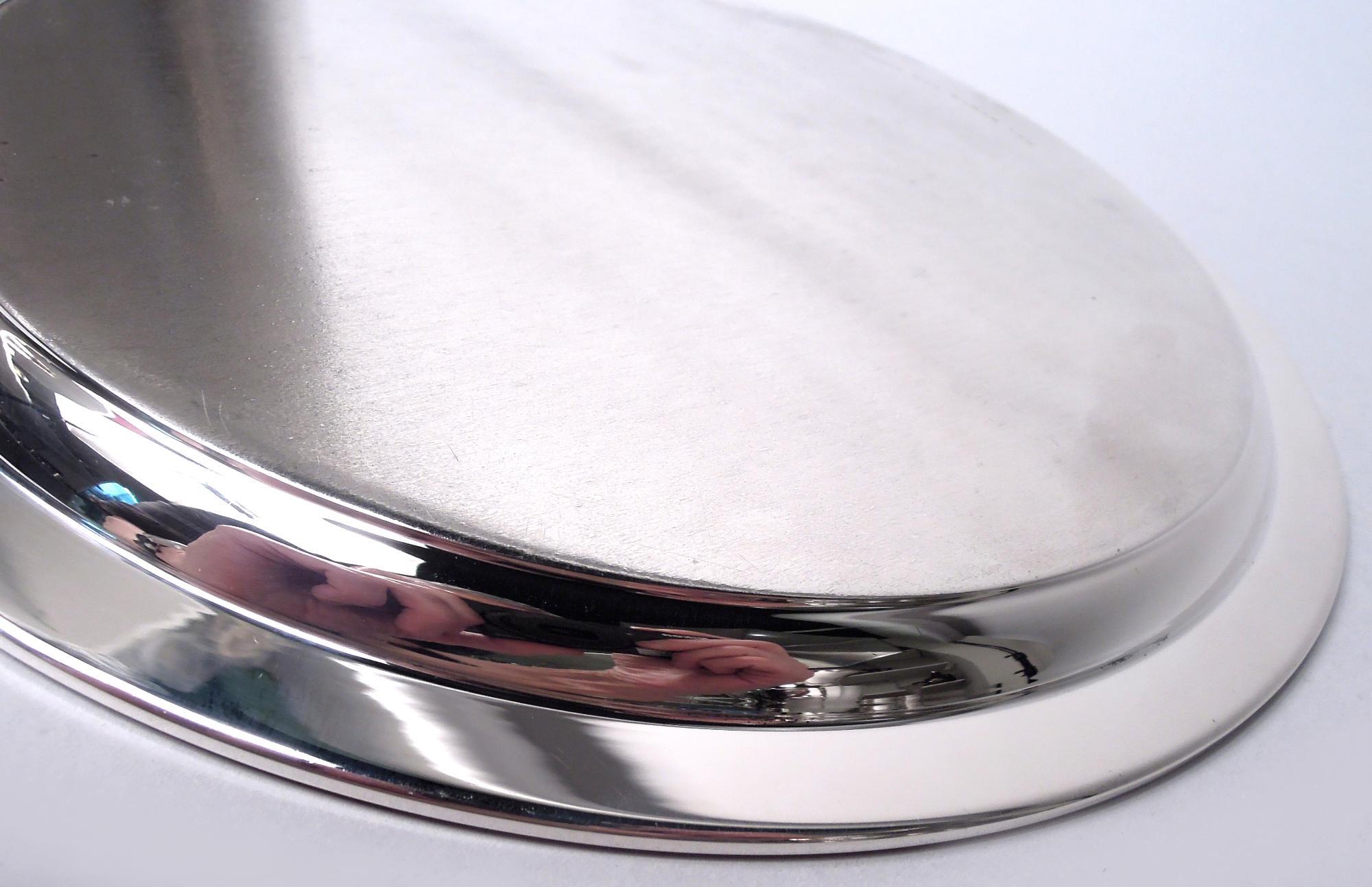 Américain Plateau rond de 10 pouces en argent sterling américain moderne Tiffany en vente