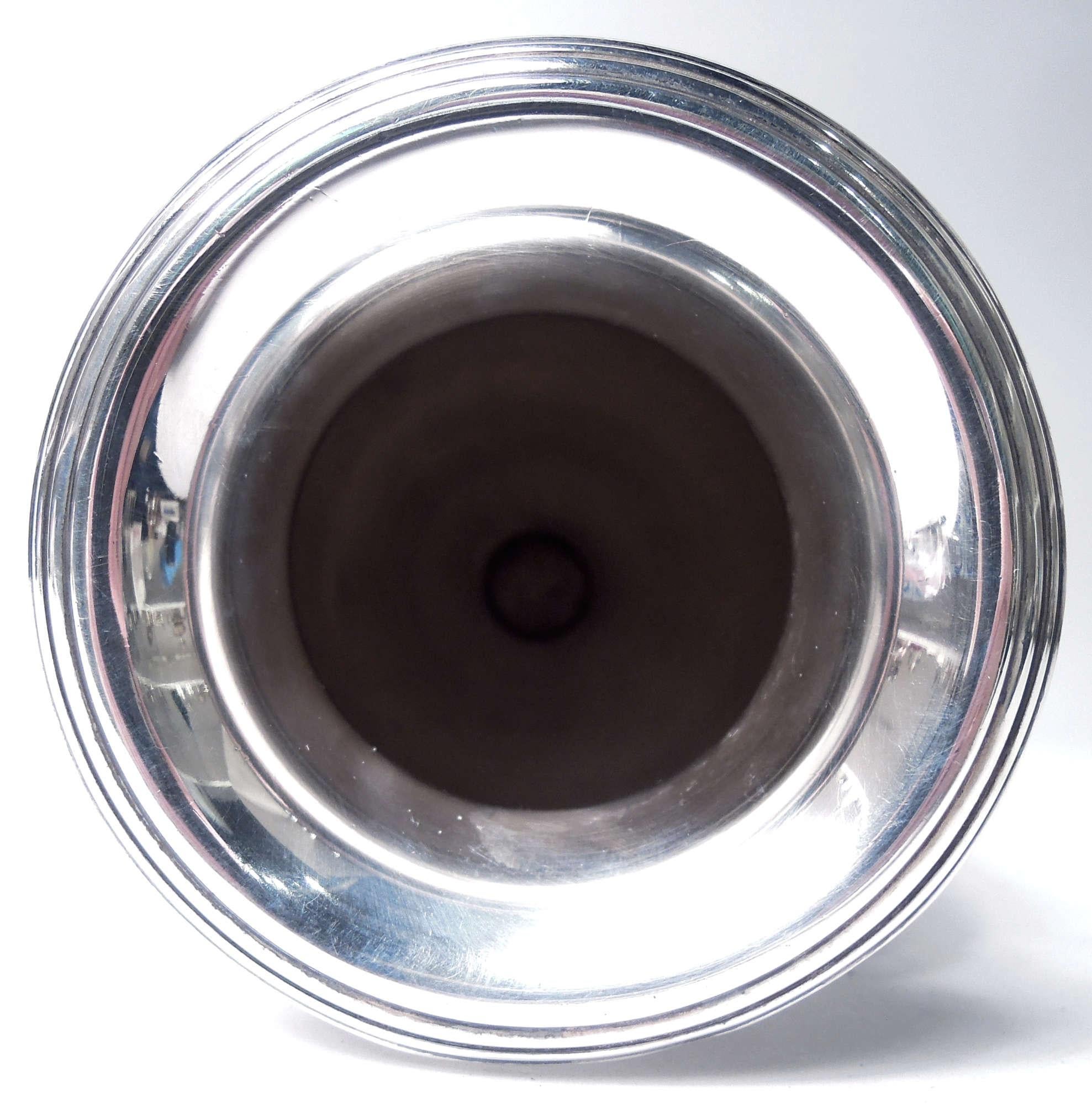 Moderno Vaso Tiffany American Modern in argento sterling da 16 pollici in vendita