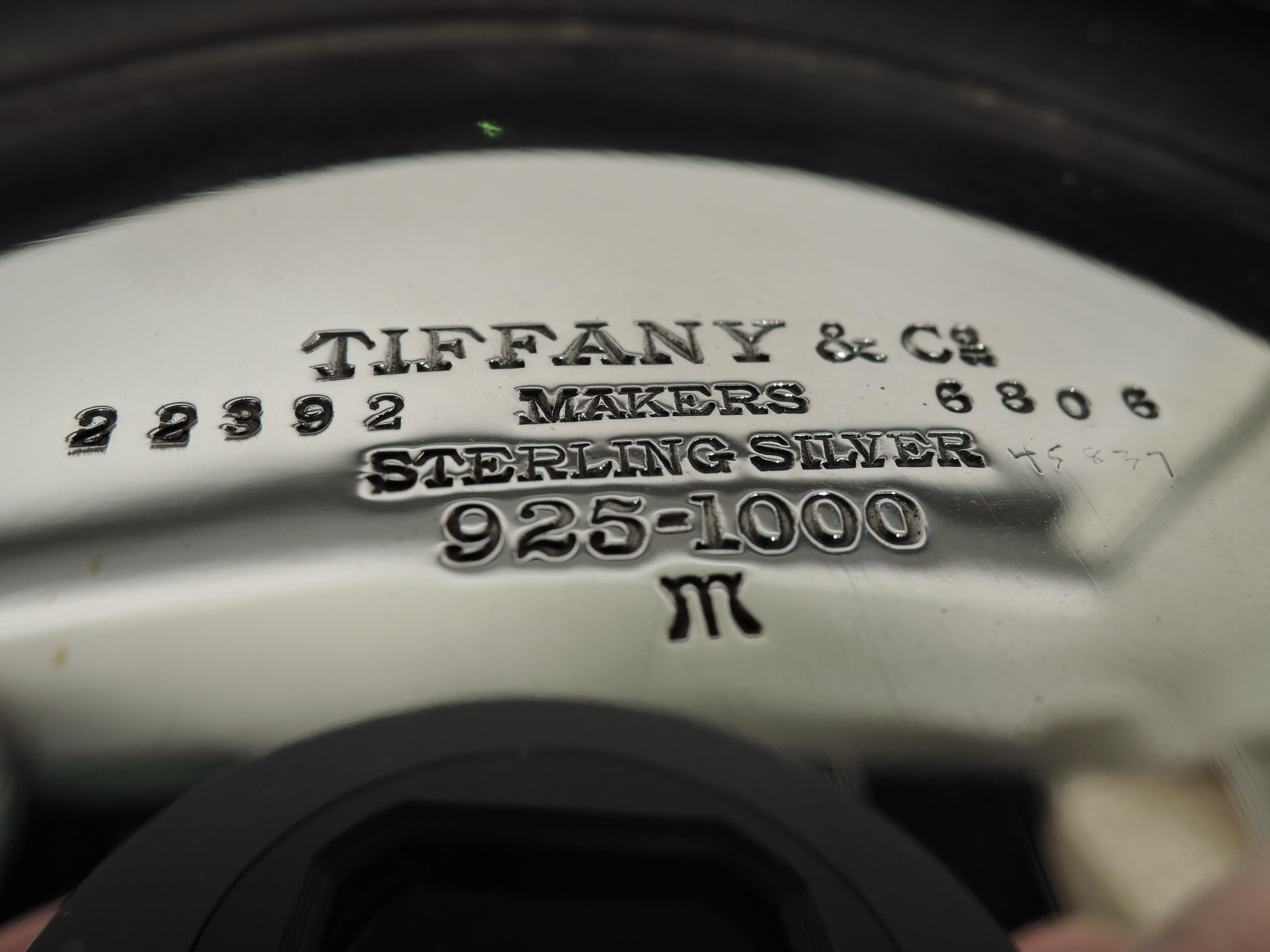 Tiffany Amerikanische moderne Schale aus Sterlingsilber im Zustand „Hervorragend“ im Angebot in New York, NY
