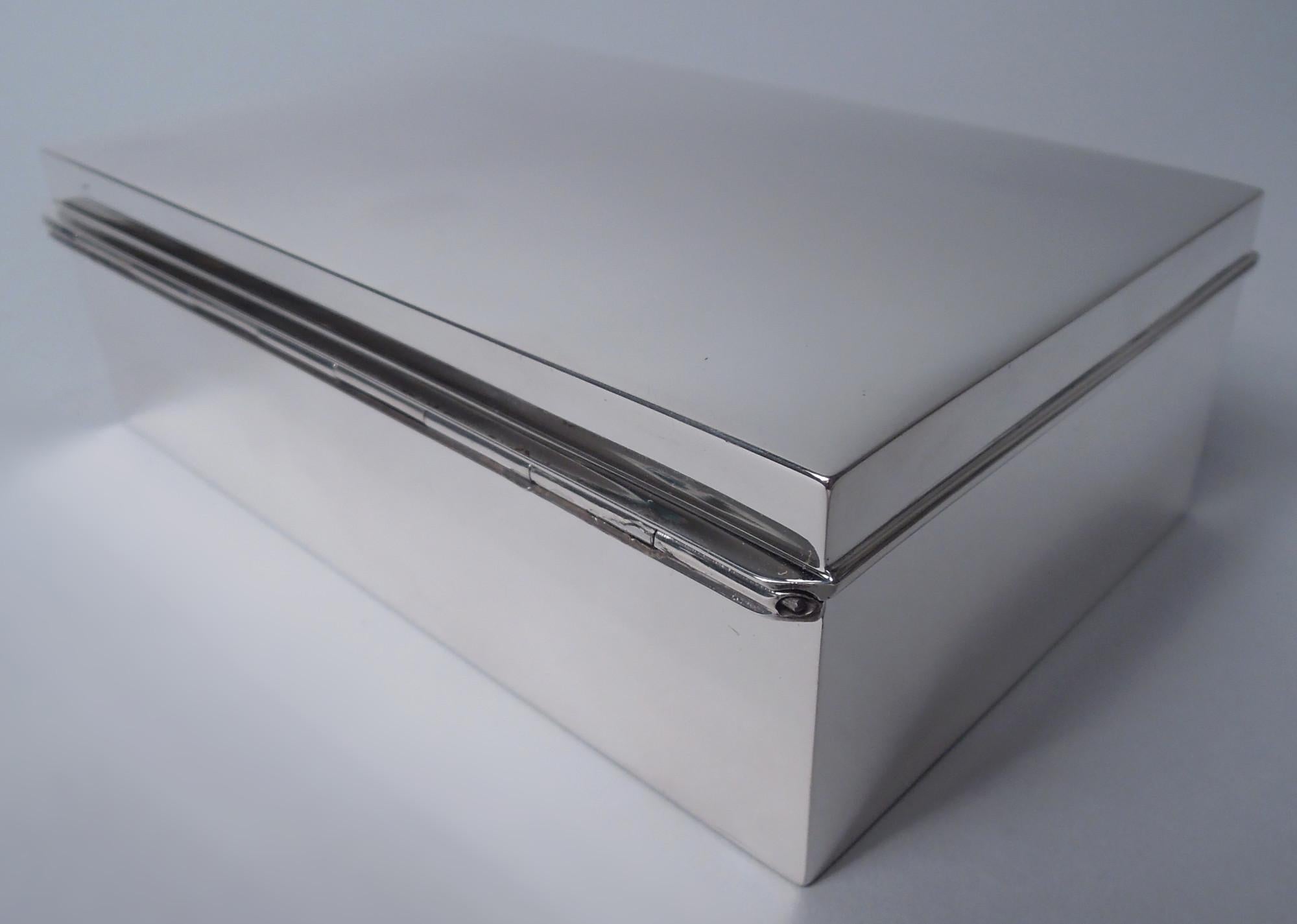 Boîte moderne américaine en argent sterling Tiffany Bon état - En vente à New York, NY