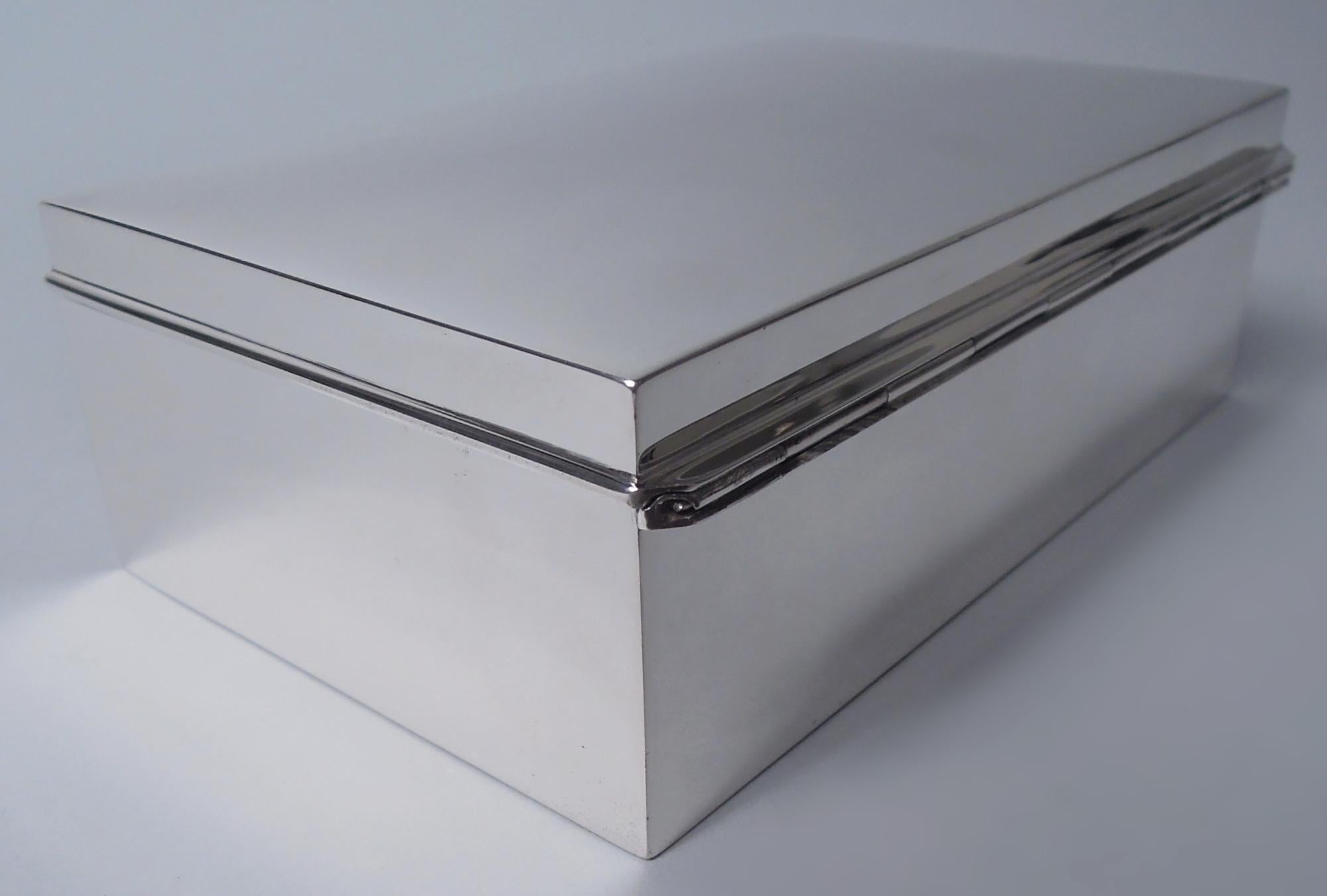 20ième siècle Boîte moderne américaine en argent sterling Tiffany en vente