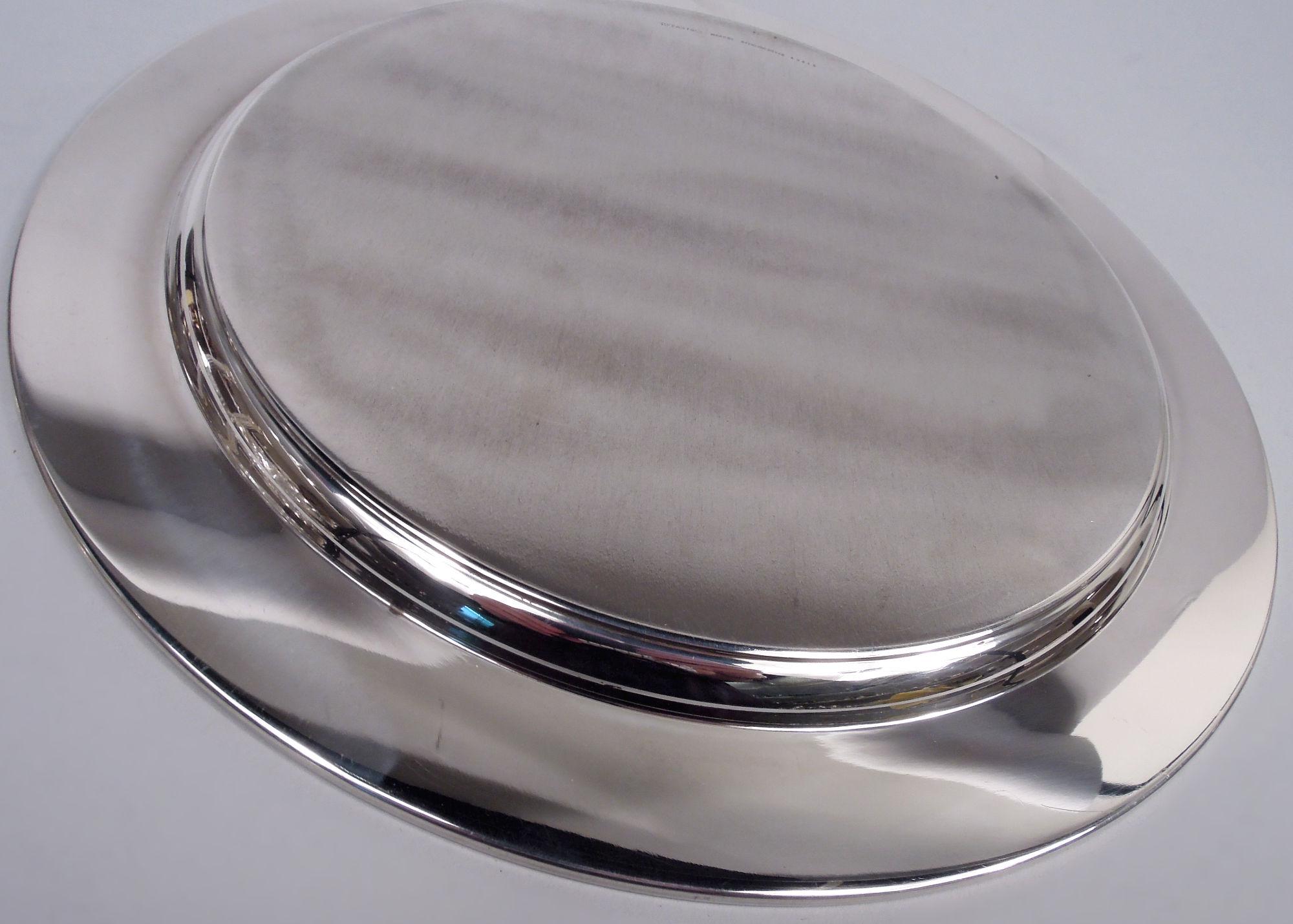 Moderne Tiffany American Modern Sterling Silver Deep 12-Inch Tray (Plateau profond en argent sterling) en vente