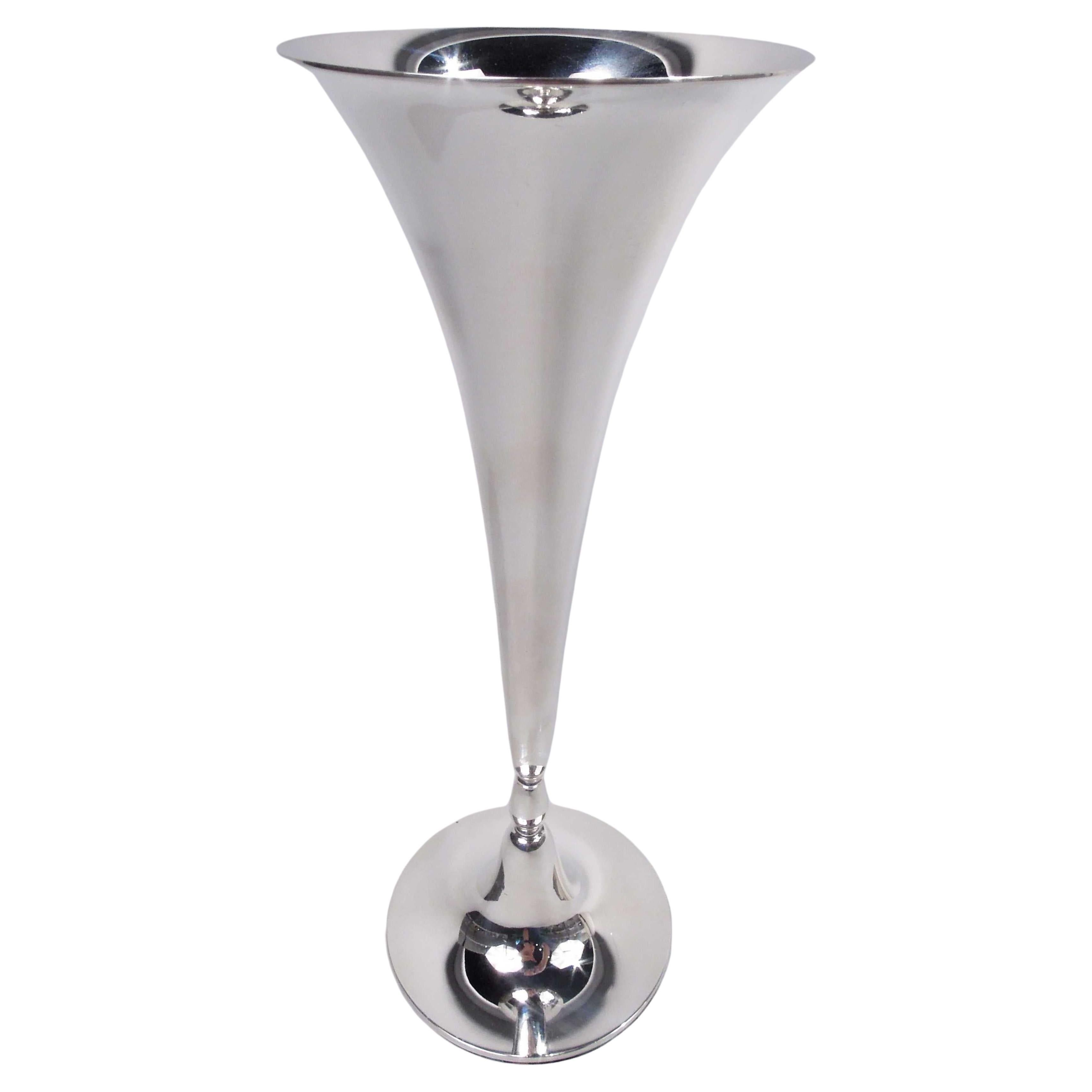 Vase moderne américain en argent sterling Tiffany en vente