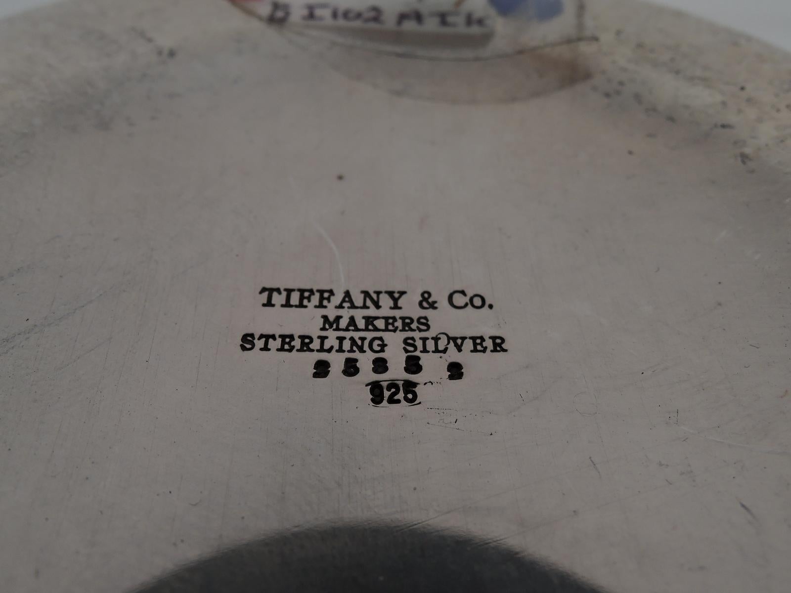 Amerikanischer Sterlingsilber-Porringer von Tiffany mit altem King Cole im Zustand „Hervorragend“ im Angebot in New York, NY