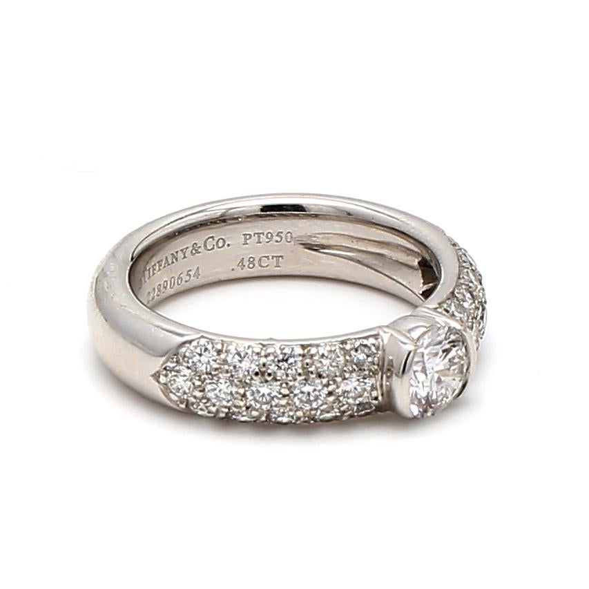 Anillo de compromiso de platino con diamantes H-VVS2 de 0,48 quilates Tiffany and Co. Corte brillante en venta