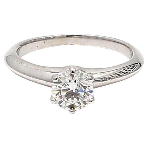 Verlobungsring aus Platin mit 0.77 Karat rundem Brillanten von Tiffany und Co