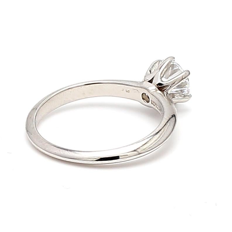 Tiffany and Co 0.80 Carat Round Brilliant Diamond Platinum Engagement Ring In Good Condition For Sale In New York, NY