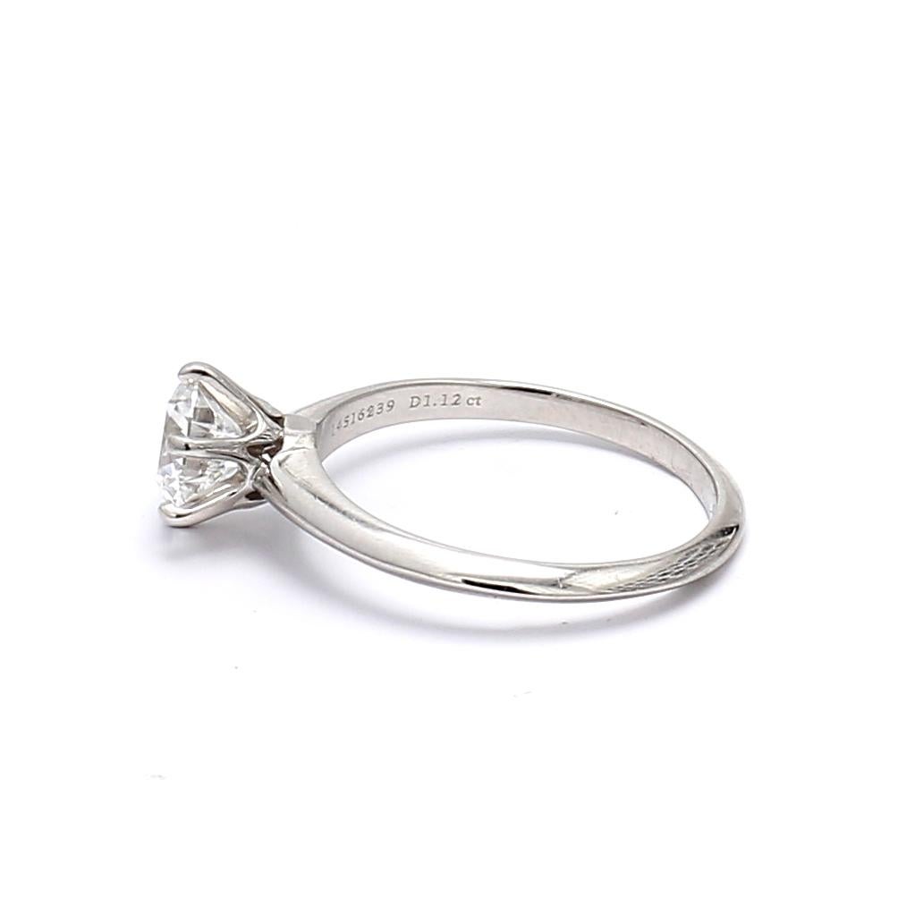 Anillo de compromiso de platino con diamante brillante redondo E-VS1 de 1,12 quilates de Tiffany & Co. en venta 3