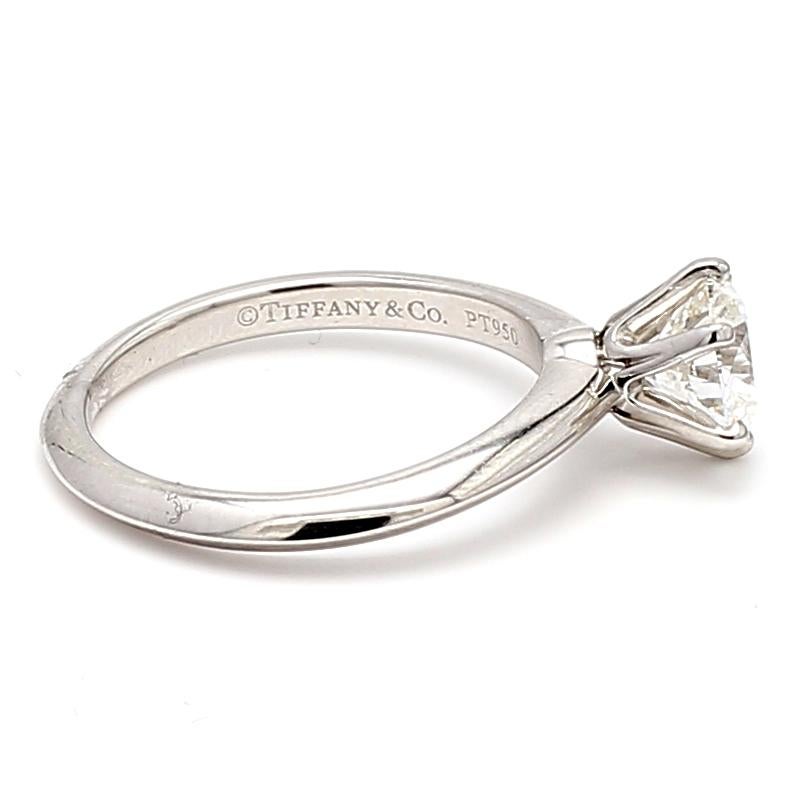 Tiffany and Co 1.25 Carat Round Brilliant Diamond Platinum Engagement Ring In Good Condition For Sale In New York, NY
