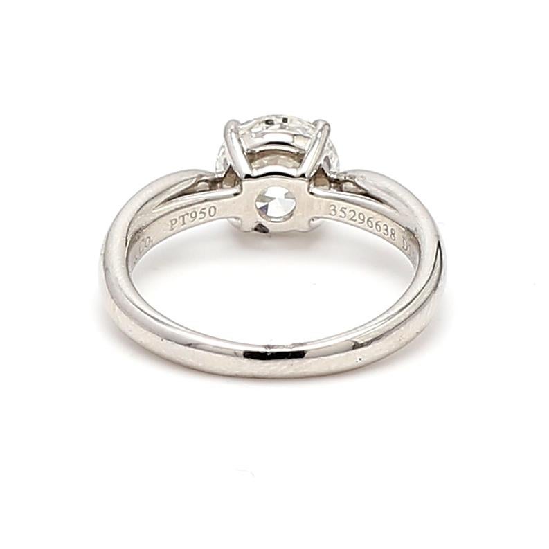 Tiffany and Co 1.27 Carat Round Brilliant Diamond Platinum Engagement Ring For Sale 1