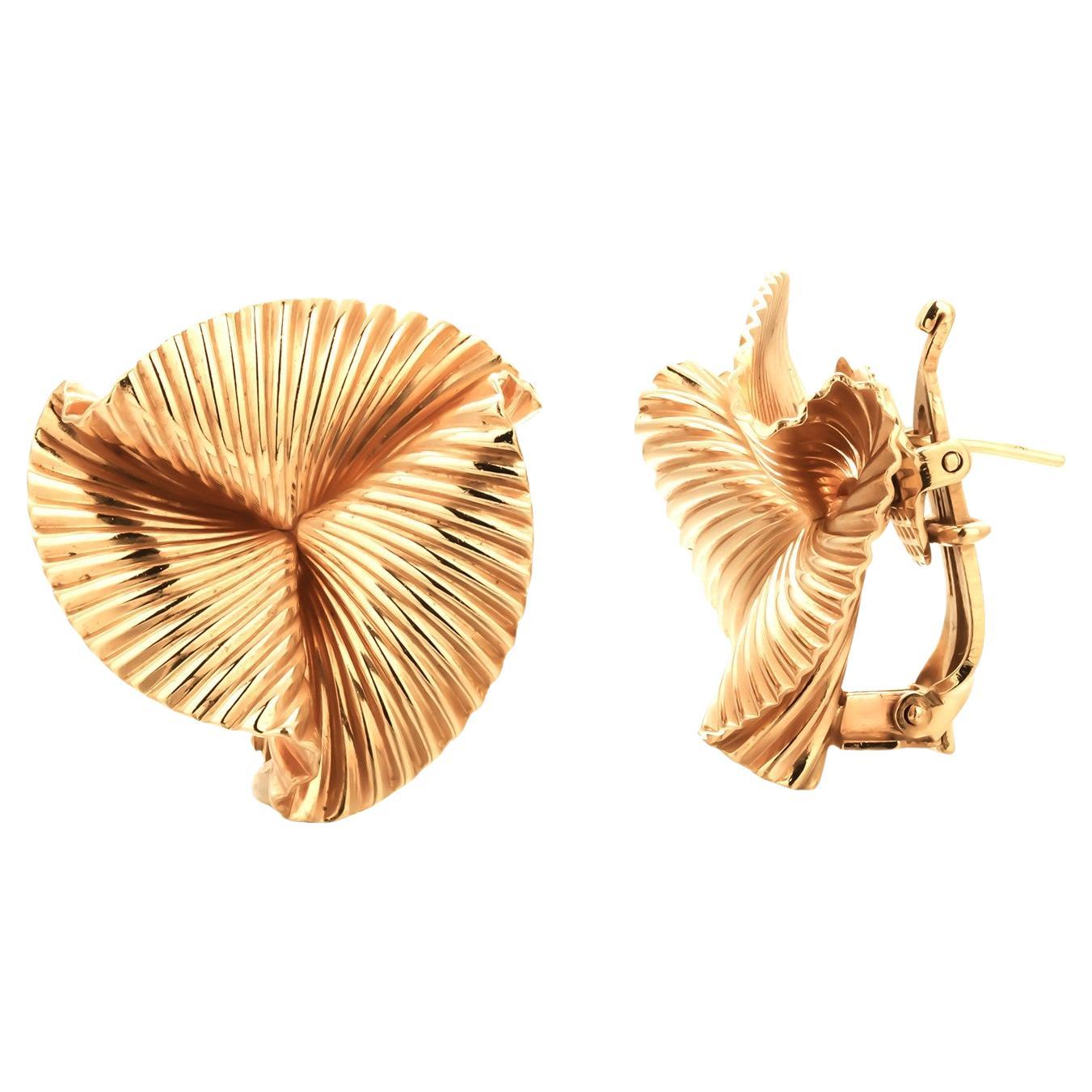 Tiffany and Co. 14K Yellow Gold Fan Pinwheel Omega Back Designer Earrings