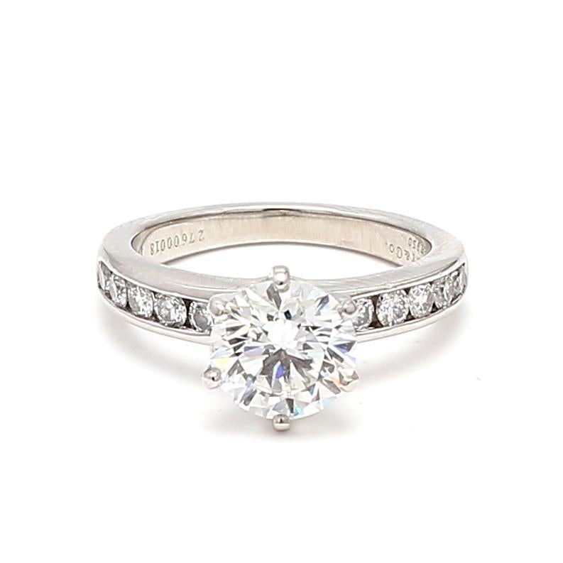Progettista:
Tiffany & Co.
Titolo:
Tiffany & Co. Anello di fidanzamento in platino con diamante tondo a forma di Brilliante H-VS1 da 1,57 carati
Stile:
Fidanzamento
Metallo:
Platino
Gemma 1:
Diamante da 1,57 carati
Numero di