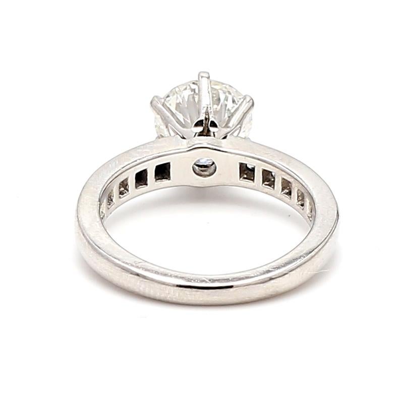 Tiffany & Co. Anello di fidanzamento in platino con diamante tondo brillante da 1.57 carati in vendita 1