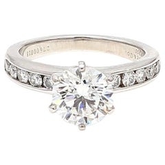 Tiffany & Co. Anello di fidanzamento in platino con diamante tondo brillante da 1.57 carati