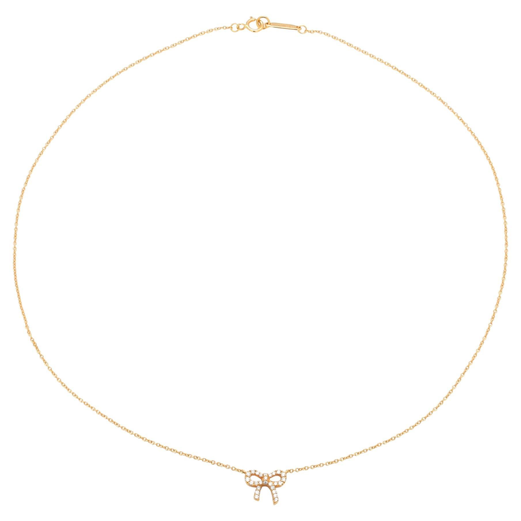 Tiffany & Co. Collana con fiocco delicato in oro rosa 18 carati e diamanti in vendita