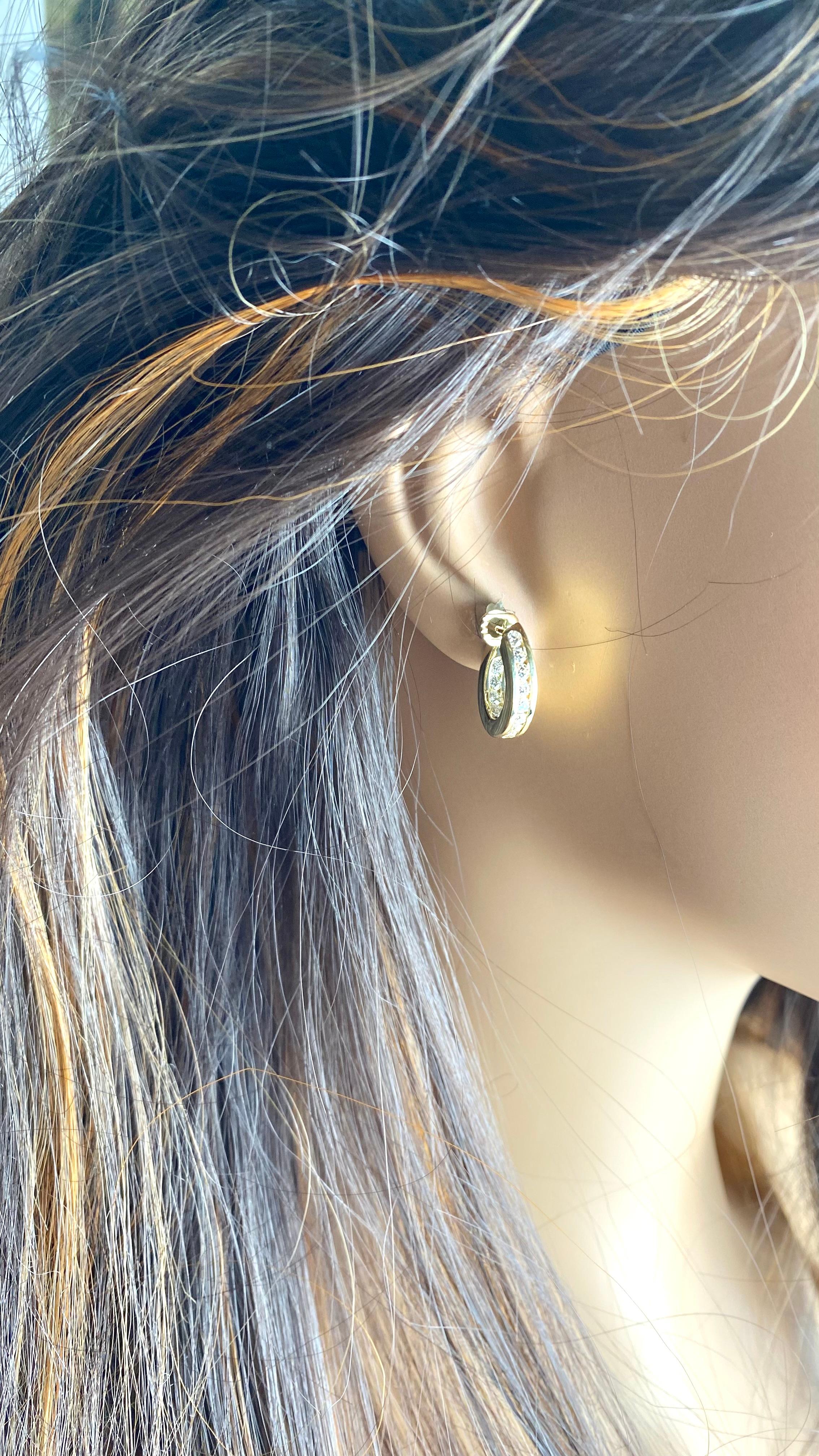 Tiffany and Co. 18K Yellow Gold Diamond Inside Out 0.66 Inch Hoop Earrings In Good Condition In New York, NY