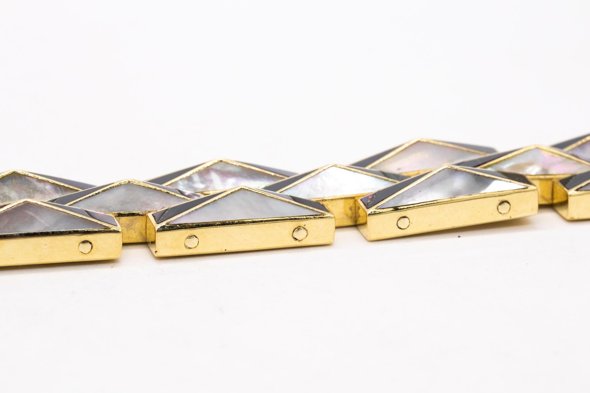 Retro Tiffany And Co. 1982 Angela Cummings Geometric Bracelet 18Kt Gold Inlaid Carving For Sale