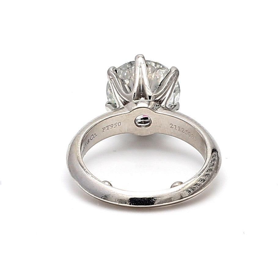 Tiffany and Co 3.10 Carat Round Brilliant Diamond Platinum Engagement Ring In Good Condition For Sale In New York, NY