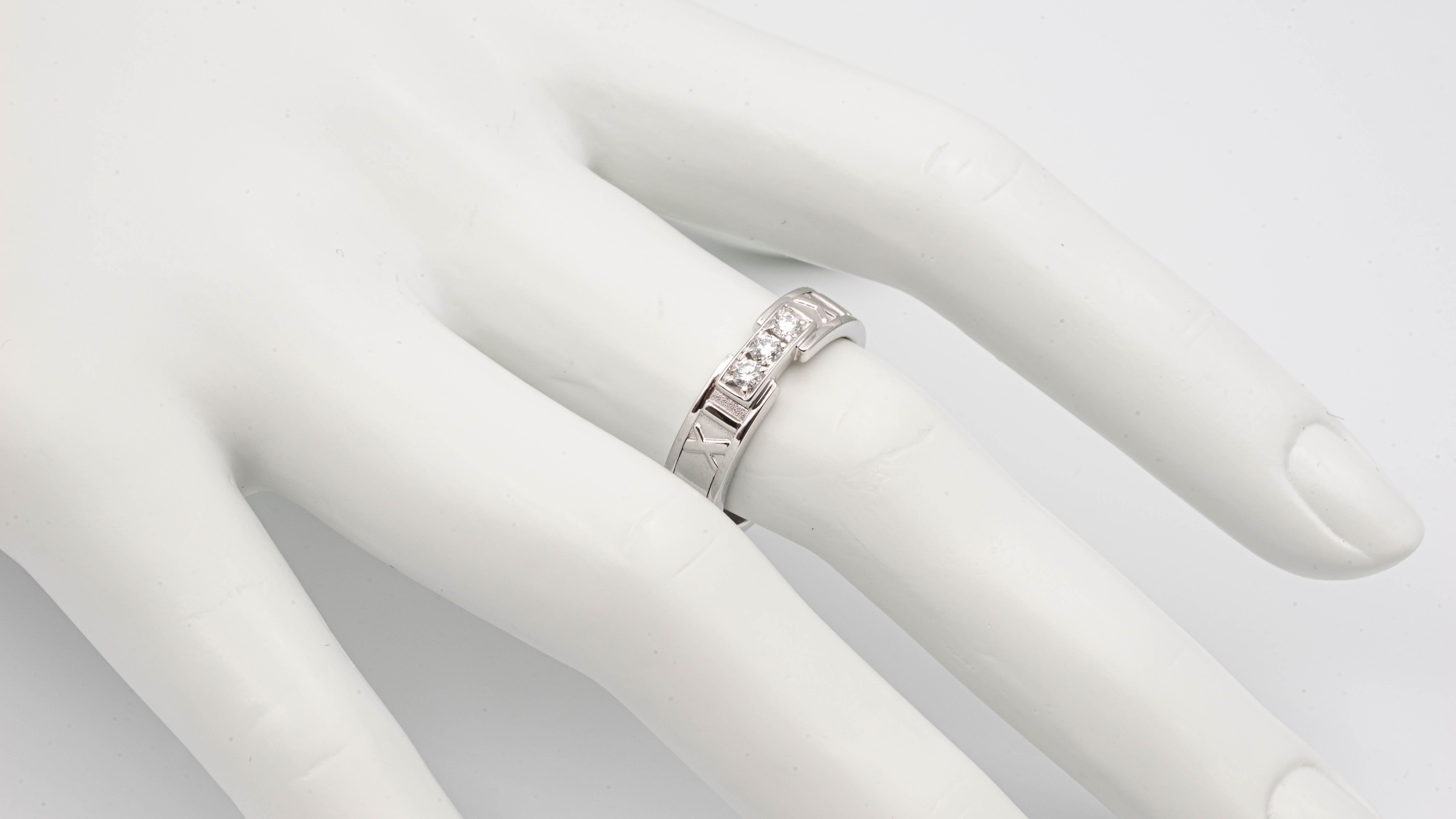 Modern Tiffany & Co. Atlas 3-Diamond Ring in 18 Karat White Gold