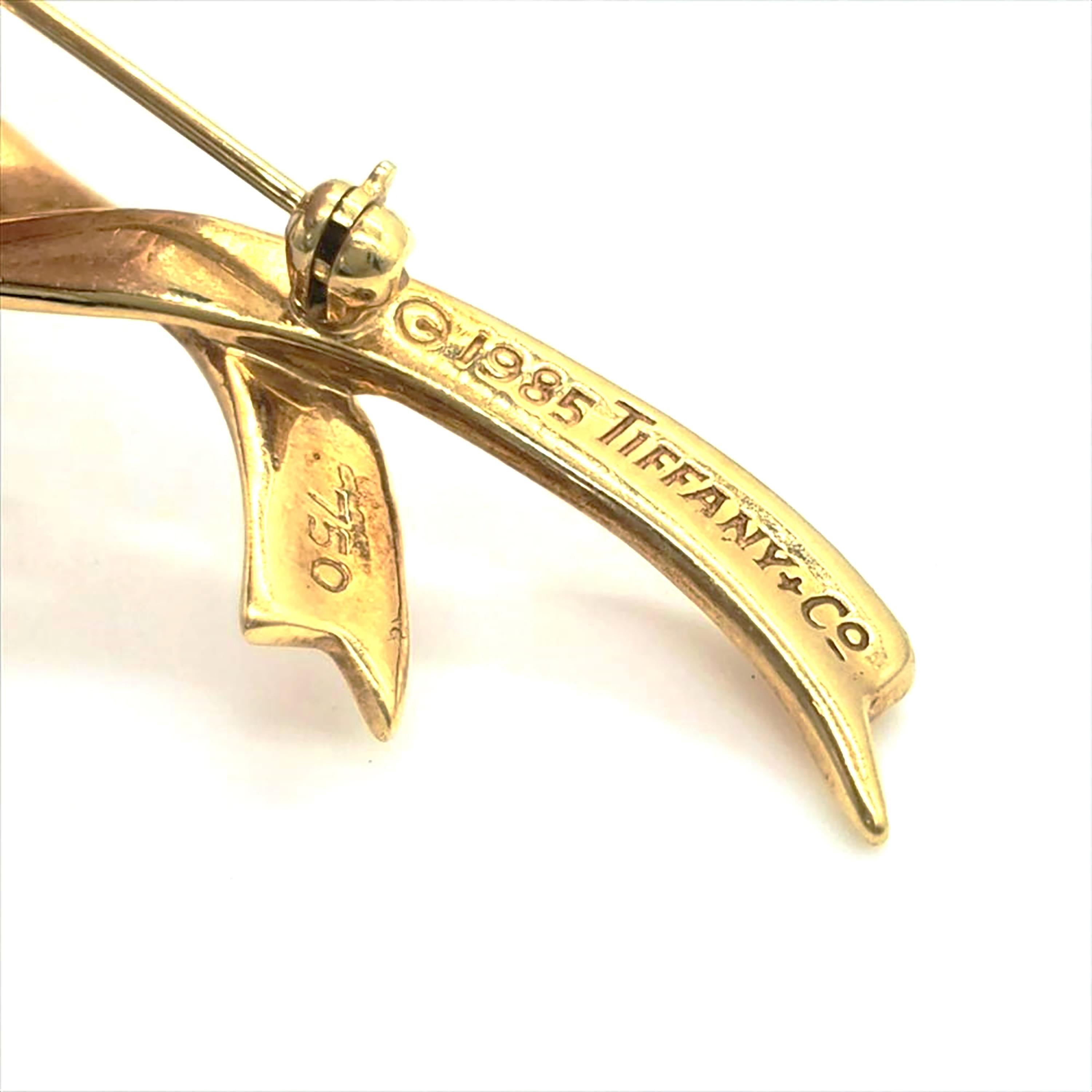 Contemporary Tiffany Co Vintage Circa 1985 Bow Brooch 2.5 Inch Eighteen Karat Yellow Gold