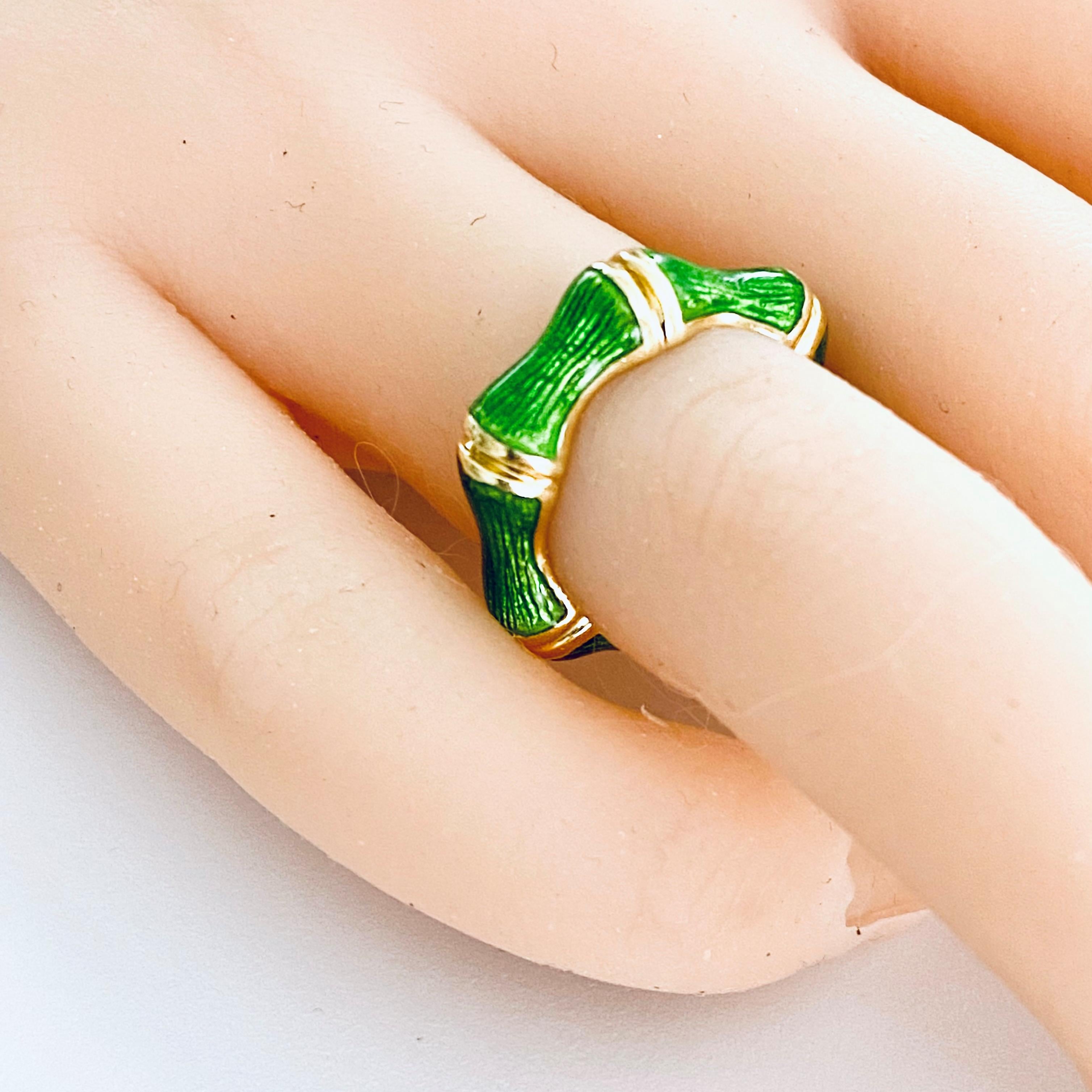 Tiffany and Co Eighteen Karat Gold and Green Enamel Bamboo Ring Size 5.25  In Good Condition In New York, NY