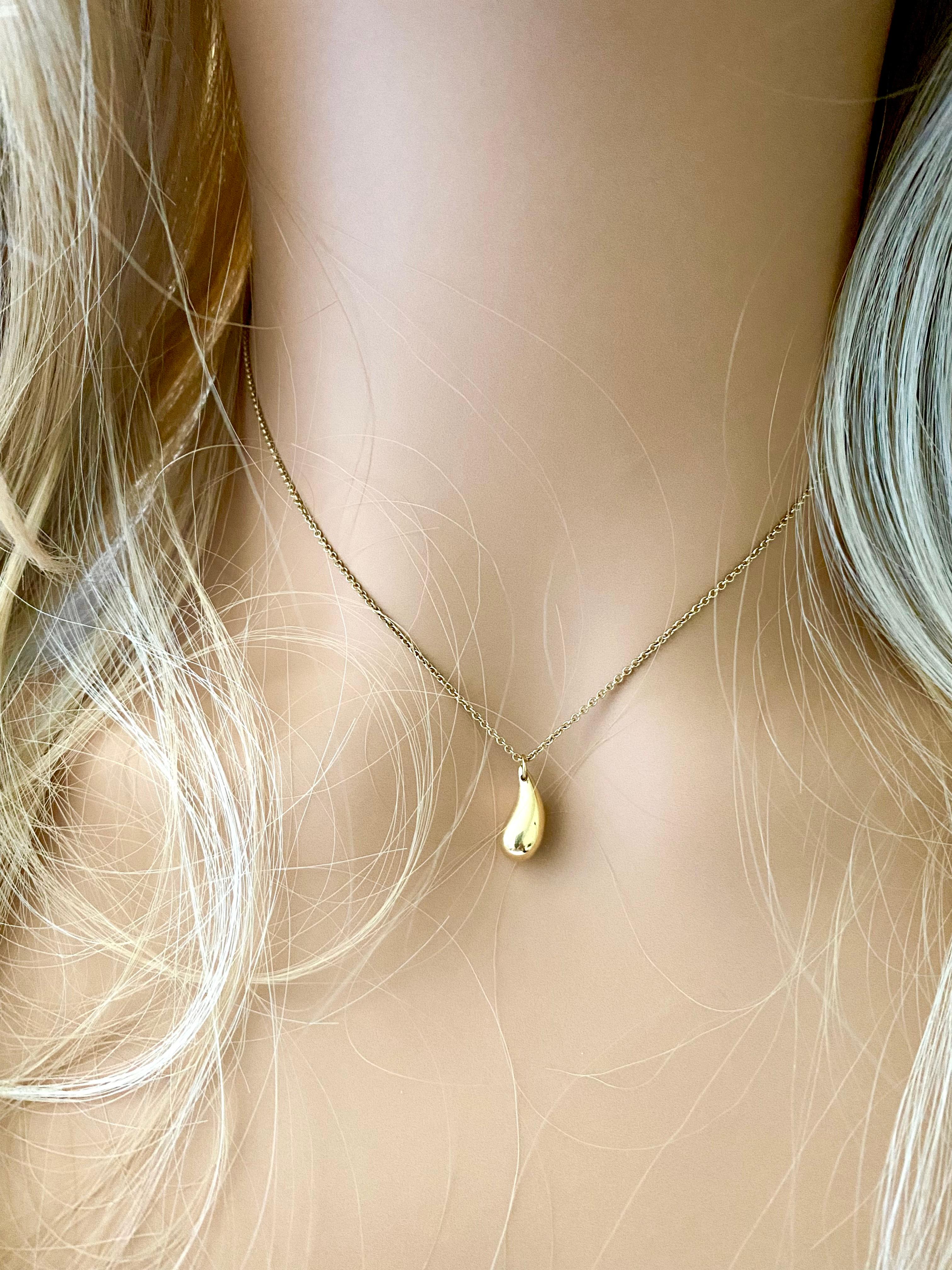 Women's or Men's Tiffany and Co Eighteen Karat Gold Elsa Peretti Teardrop Pendant Necklace