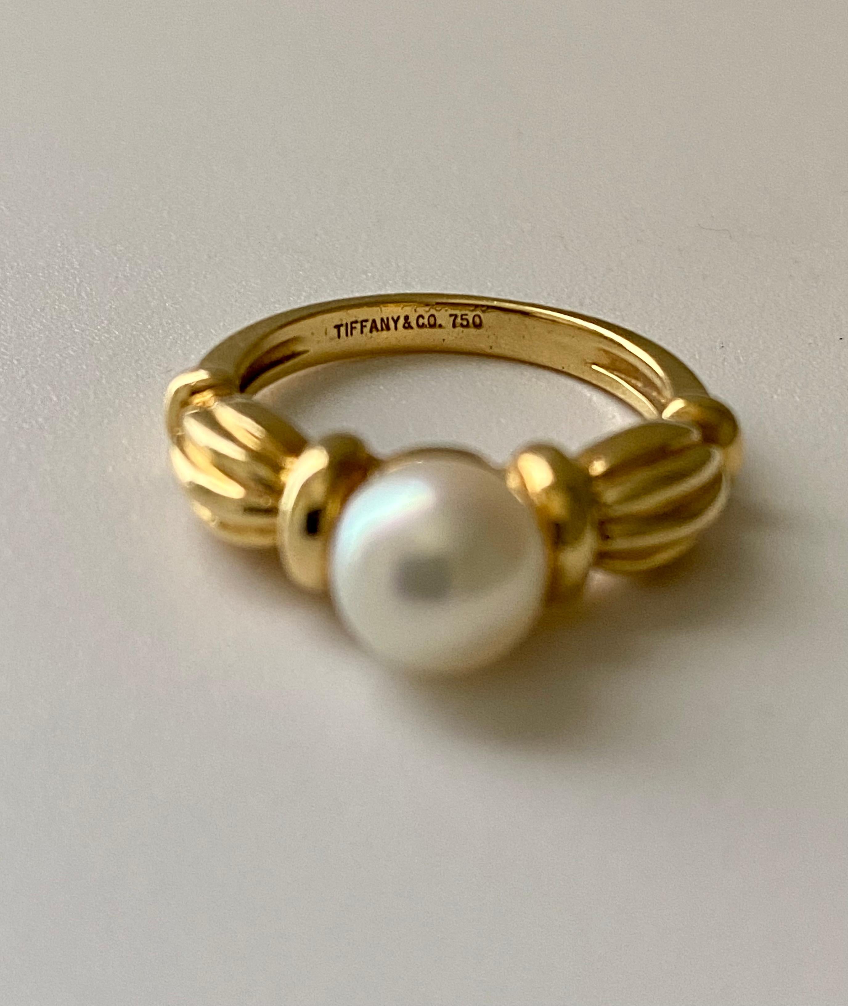 Tiffany and Co Eighteen Karat Yellow Gold Pearl Ring 2